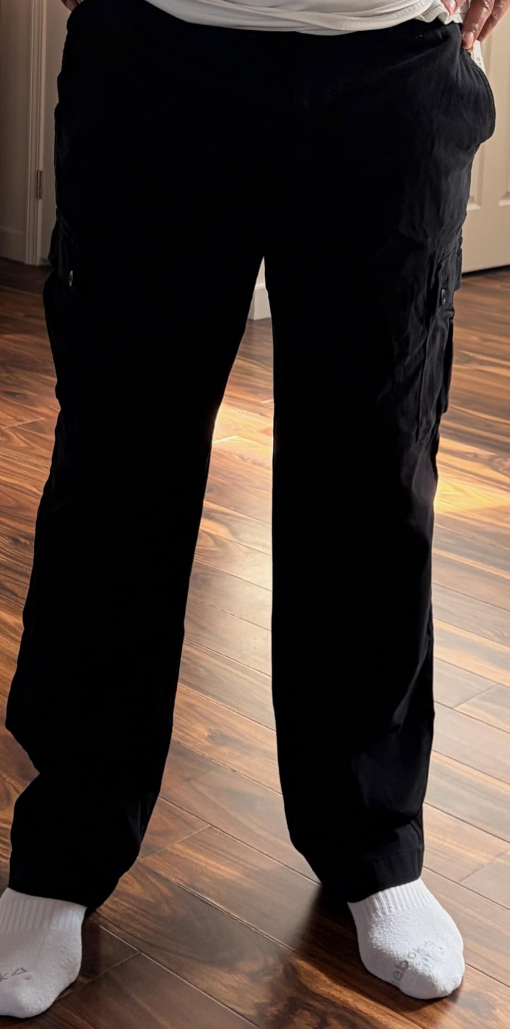 Amazon Essentials Men's Straight-Fit Breathable Stretch Cargo Pants (Available in Big & Tall) customer photo 1