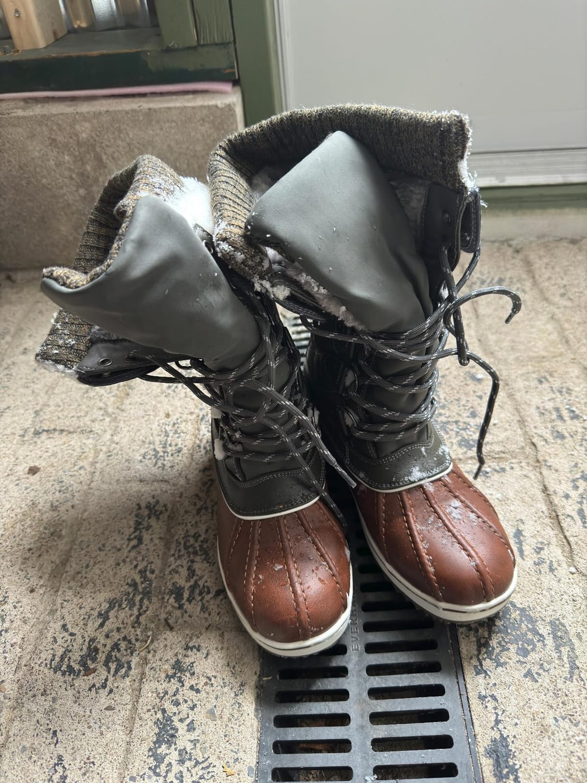 DREAM PAIRS Women's Waterproof Winter Snow Boots customer photo 1