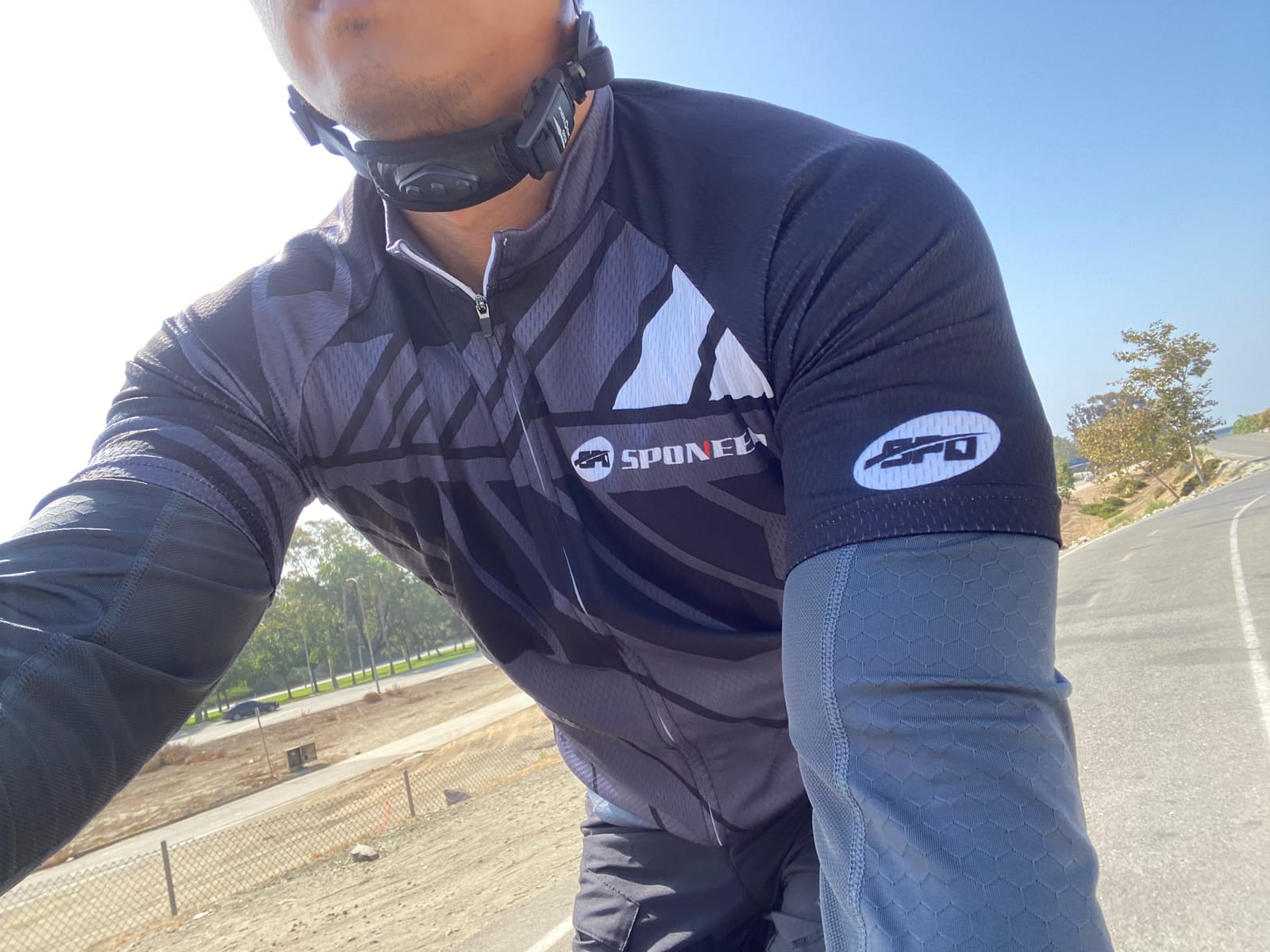 sponeed Men's Cycling Jerseys Tops Biking Shirts Short Sleeve Bike Clothing Full Zipper Bicycle Jacket with Pockets customer photo 2