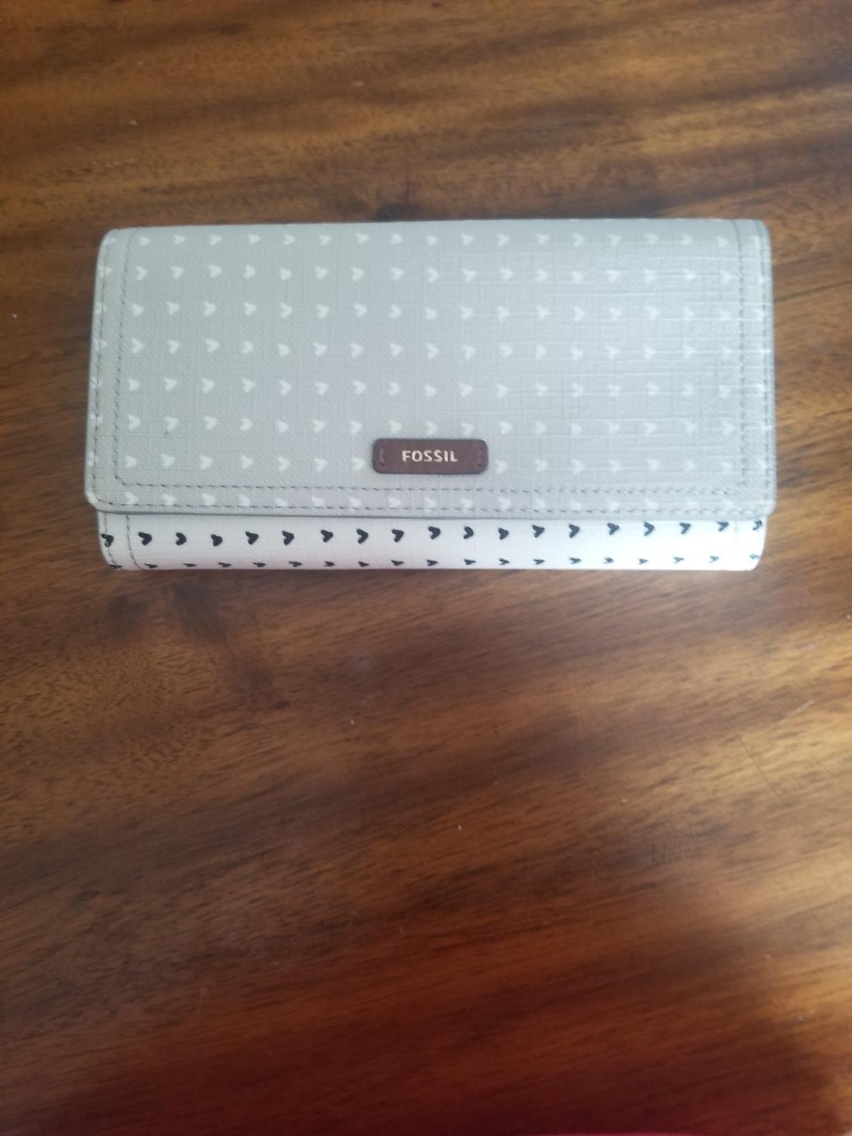 Women's Logan Leather Wallet RFID Blocking Flap Clutch Organizer customer photo 1