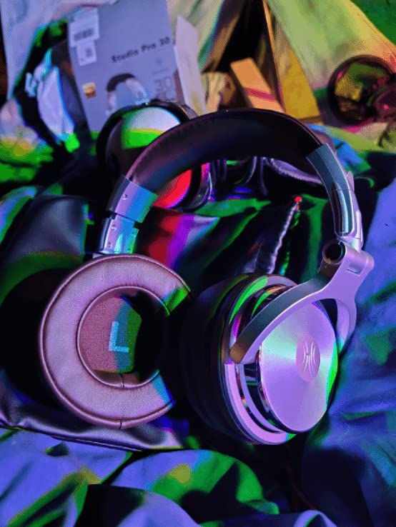 OneOdio Pro-30 Over Ear Headphone, Wired Premium Stereo Sound Headsets with 50mm Driver, Foldable customer photo 2