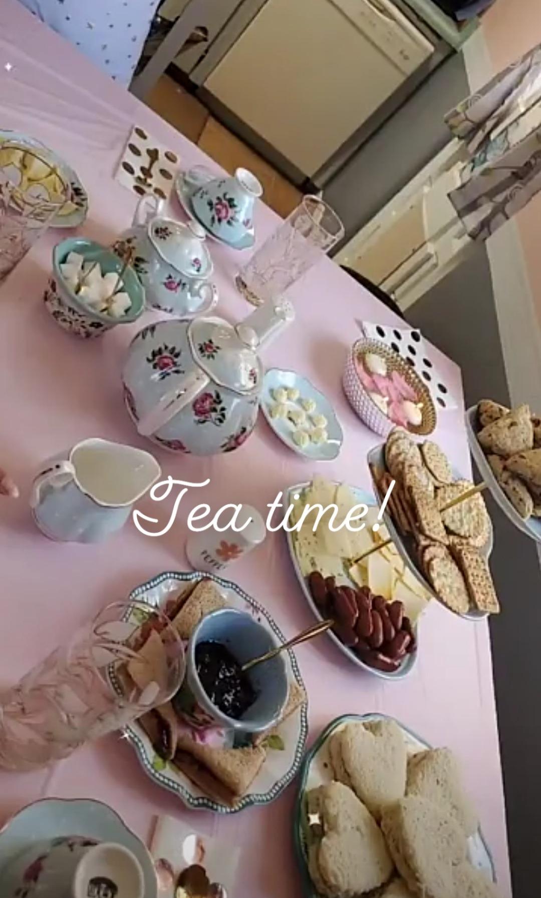 BTaT- Floral Tea Sets for Adults, 13 pcs, Service for 4, Pot (38 oz) & Cups (8 oz) with Saucers, Pastel Blue Floral Design, Porcelain Tea Set for Adult, Dishwasher Safe customer photo 2