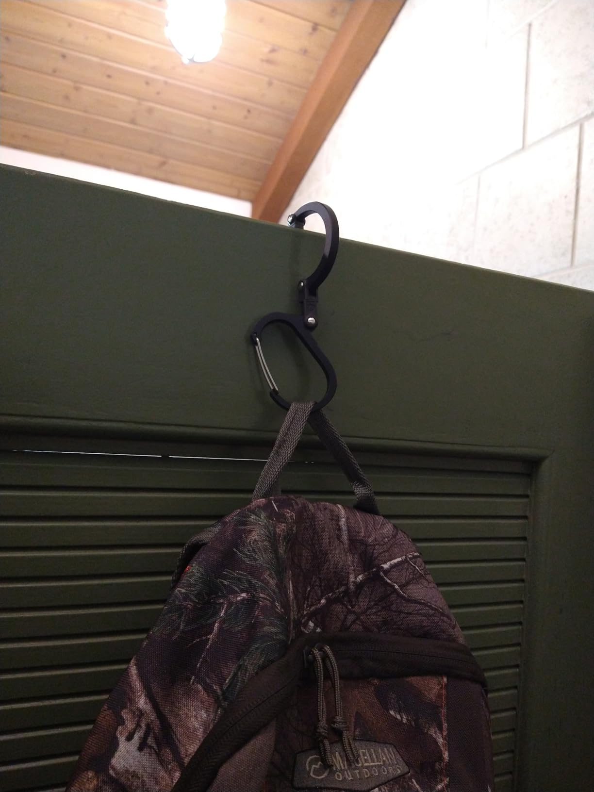 GEAR AID HEROCLIP (Small) Carabiner Gear Clip and Hook, for Hanging Bags, Purses, Lanterns, Strollers, Tools, Helmets, Water Bottles, and More customer photo 1