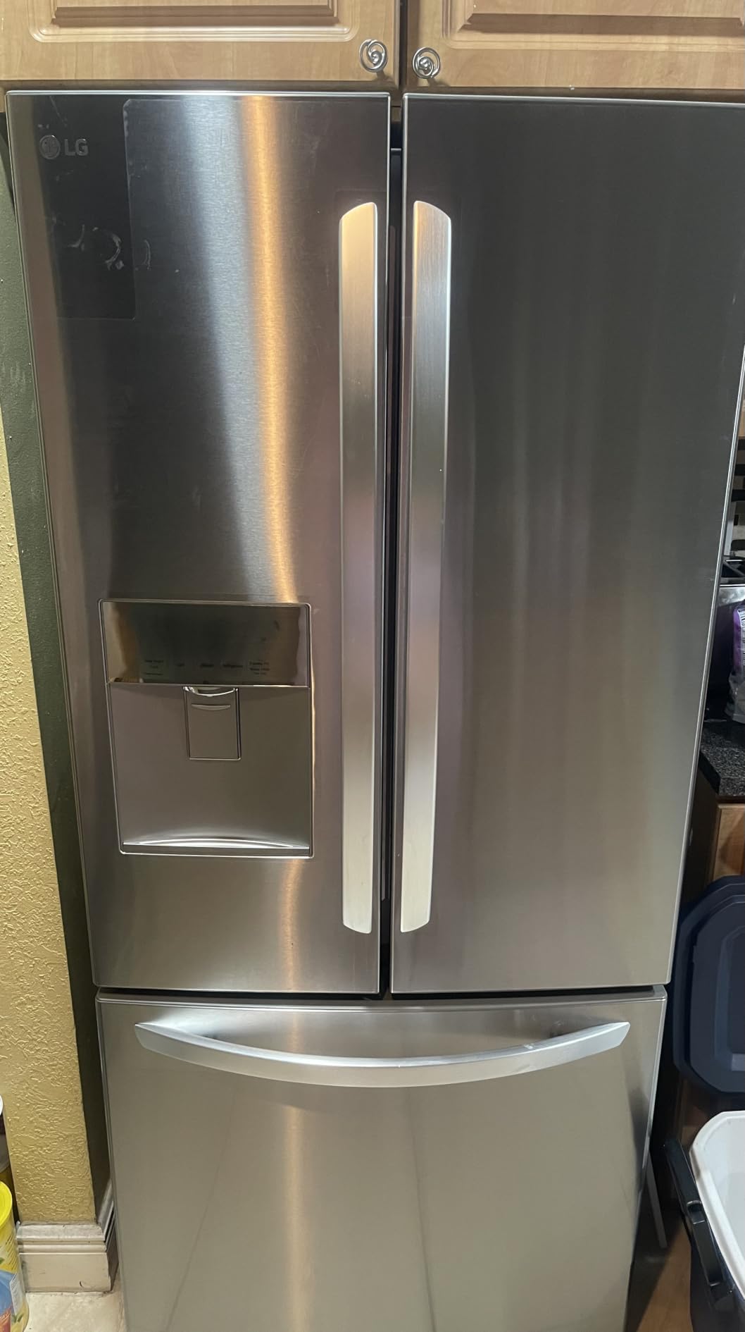 LG LFDS22520S 22 Cu. Ft. French Door Bottom Freezer Refrigerator with Water Dispenser - Stainless Steel customer photo 1