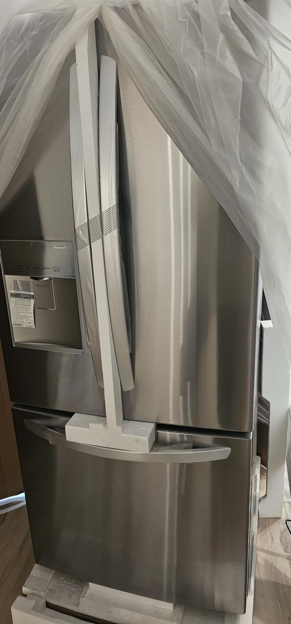 LG LFDS22520S 22 Cu. Ft. French Door Bottom Freezer Refrigerator with Water Dispenser - Stainless Steel customer photo 2