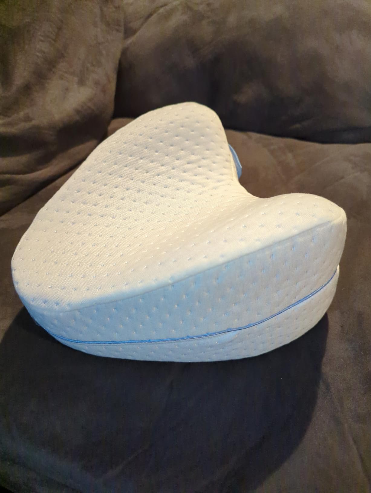 Contour Legacy Leg & Knee Foam Support Pillow for Side Sleepers Soothing Relief for Back, Hips, Knees, Joints, Nerves & Muscles customer photo 1