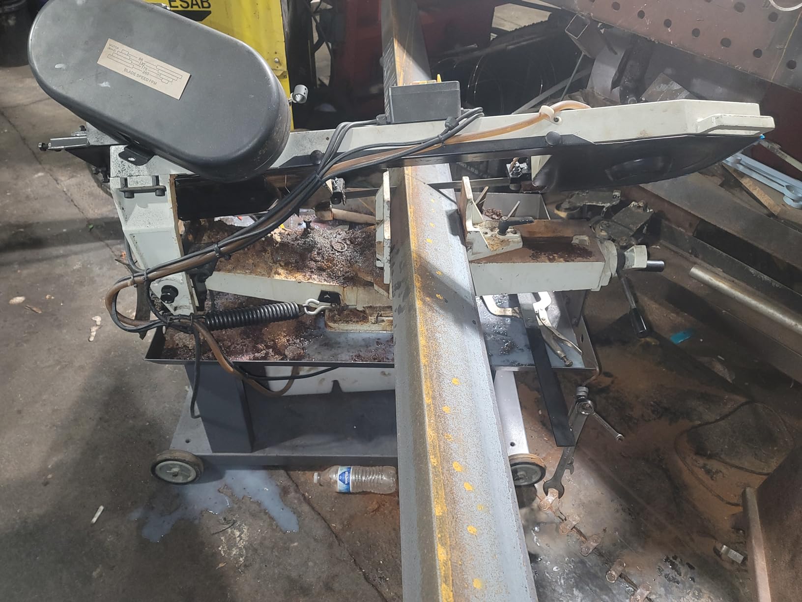 KAKA INDUSTRIAL BS-712R Metal Band Saw, 7 x 8.25 in Swivel Bow, 115V/230V 1PH, 4 Speeds, Hydraulic Feed and Coolant customer photo 2