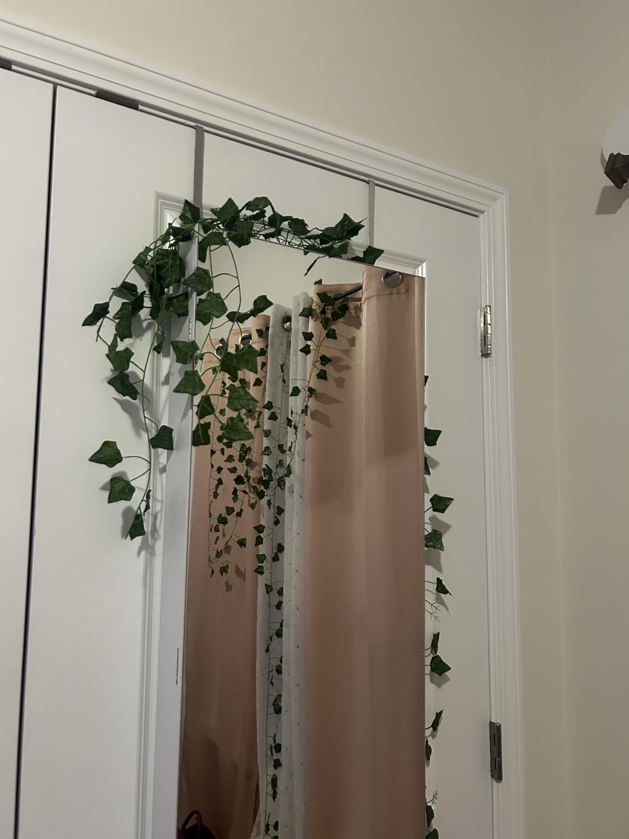 SONGMICS Mirror Jewelry Cabinet Armoire, Wall or Door Mounted, Lockable | Hanging Jewelry Storage, Frameless, with 6 LED Lights, Full-Length Mirror, White, BERIT Collection UJJC99WT customer photo 1