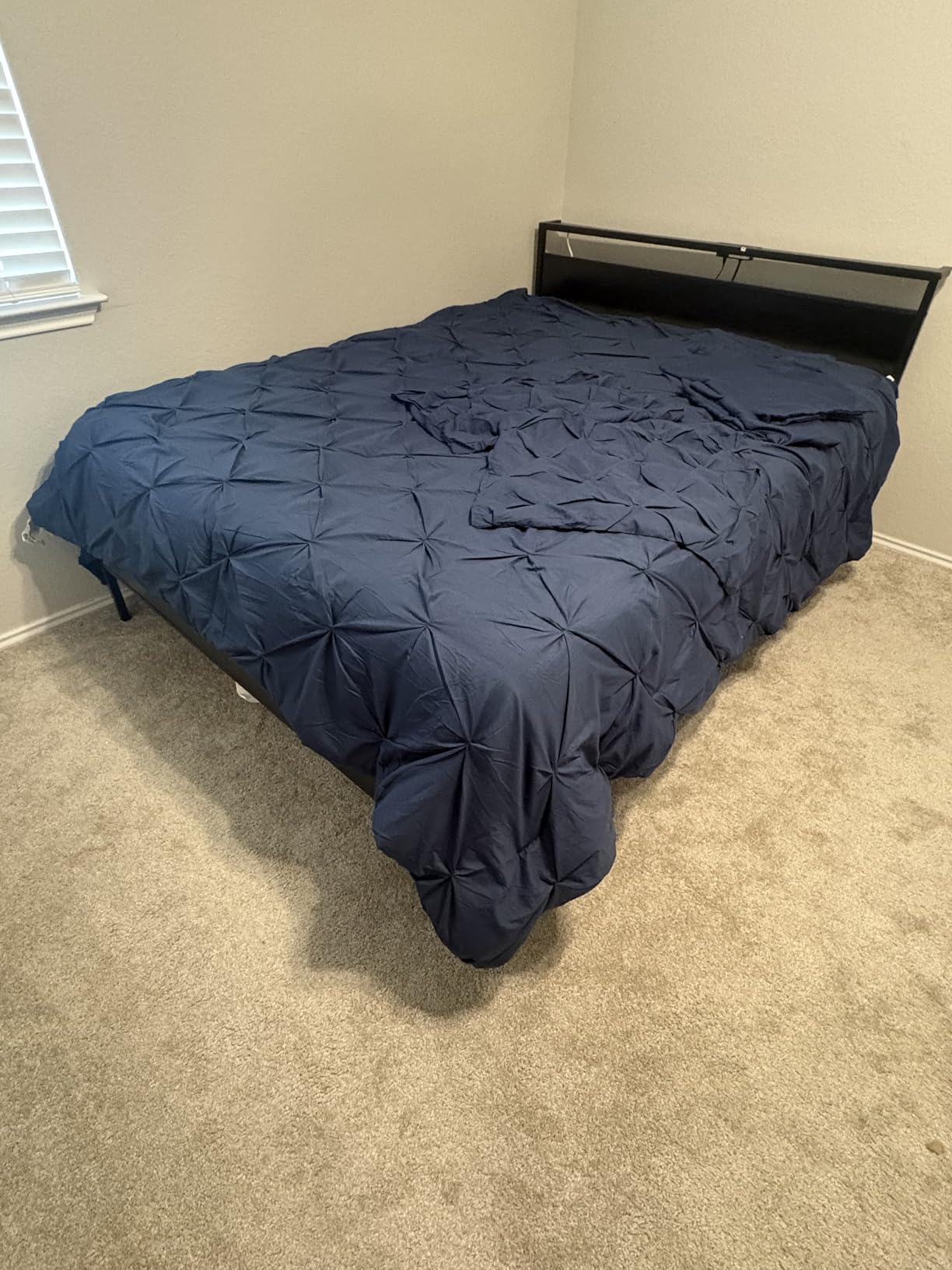 Bedsure 7-Piece King Size Comforter Set & Sheets, Grey King Bedding | Ultra-Soft Microfiber with Down Alternative, Deep Pocket Fitted Sheet, Pintuck Design, Room Decor, OEKO-TEX Certified customer photo 2