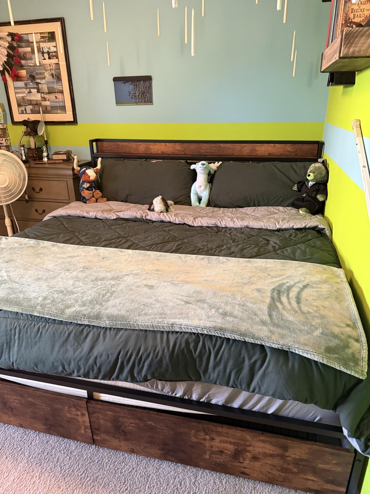 Bedsure Queen Bed in a Bag Reversible Bed Set 7 Pieces Grey/Light Grey | All seasons, reversible, soft, lightweight, with sheets, bedding set, machine-washable, OEKO-TEX Certified customer photo 2
