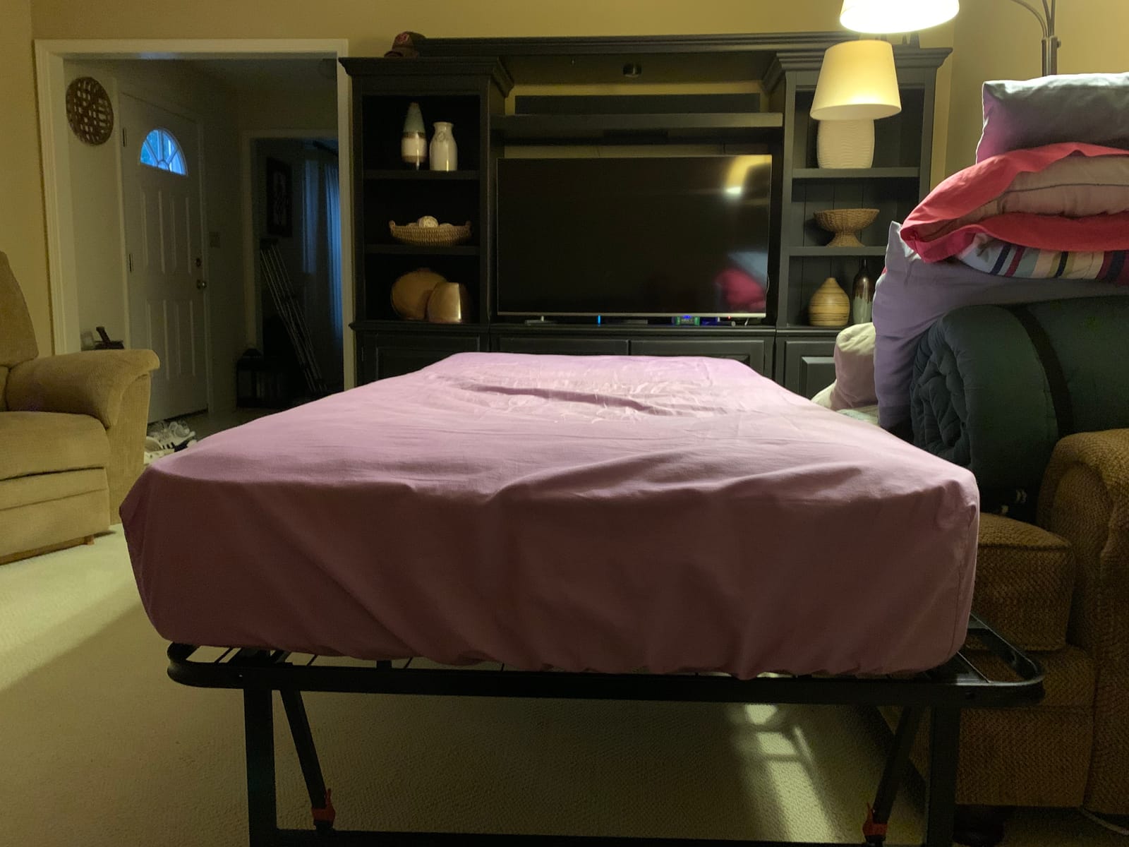 Amazon Basics Foldable Metal Platform Bed Frame, Noise-Free Mattress Foundation with Tool-Free Assembly, 18 Inches High, Sturdy Steel Frame, No Box Spring Needed, Twin Size, Black customer photo 2