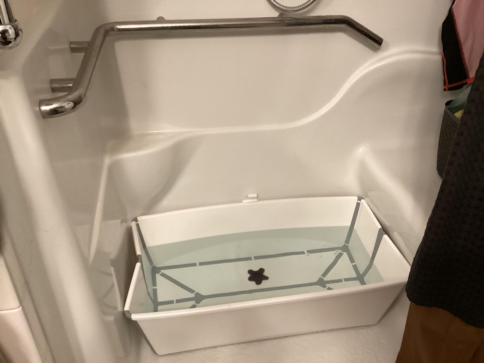 Stokke Flexi Bath X-Large Baby Bathtub - 31.5 x 15.7 x 9.4 in, White Grey | Best for Infants & Toddlers - Lightweight, Foldable & Easy to Store - Convenient to Use for Travel or at Home customer photo 2