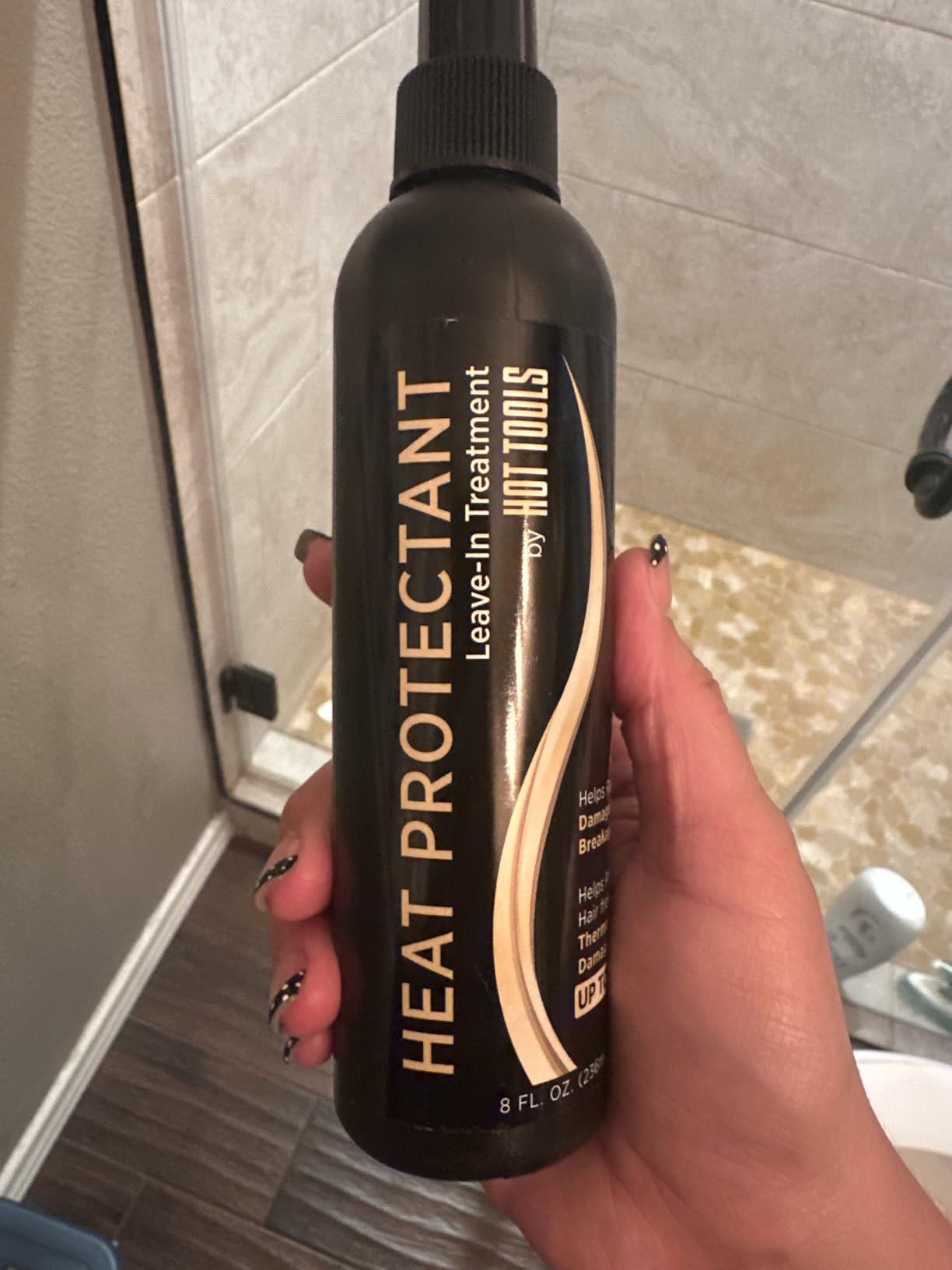 HOT TOOLS 24K Gold Blow Dryer Brush, Round Brush Blow Dryer for Salon-Worthy Blowouts in One Step, Fast Styling & Long-Lasting Results customer photo 2