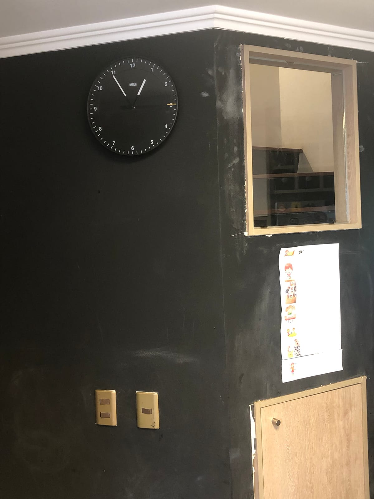 Braun Classic Large Analogue Wall Clock with Silent Sweep Movement, Easy to Read, 30cm Diameter in Black, Model BC17B. customer photo 1