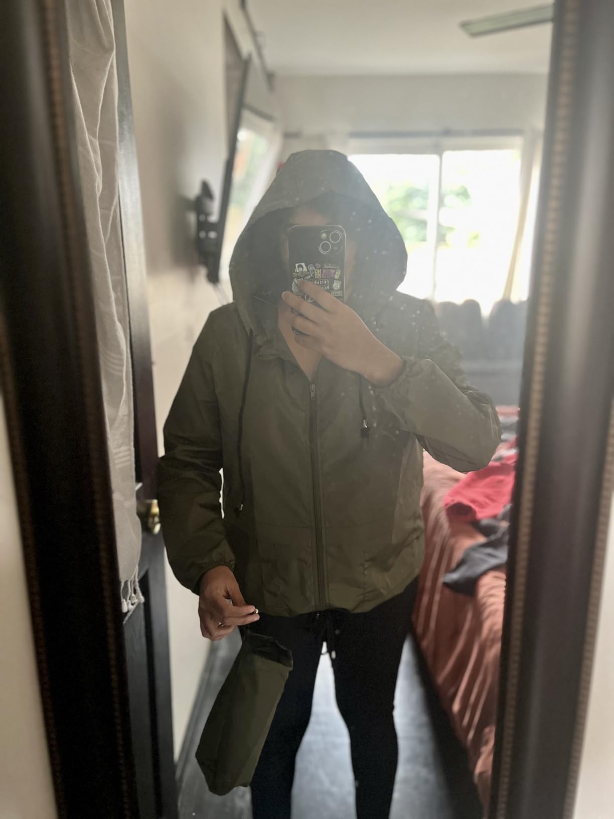 Avoogue Raincoat Women Lightweight Waterproof Rain Jackets Packable Outdoor Hooded Windbreaker customer photo 2