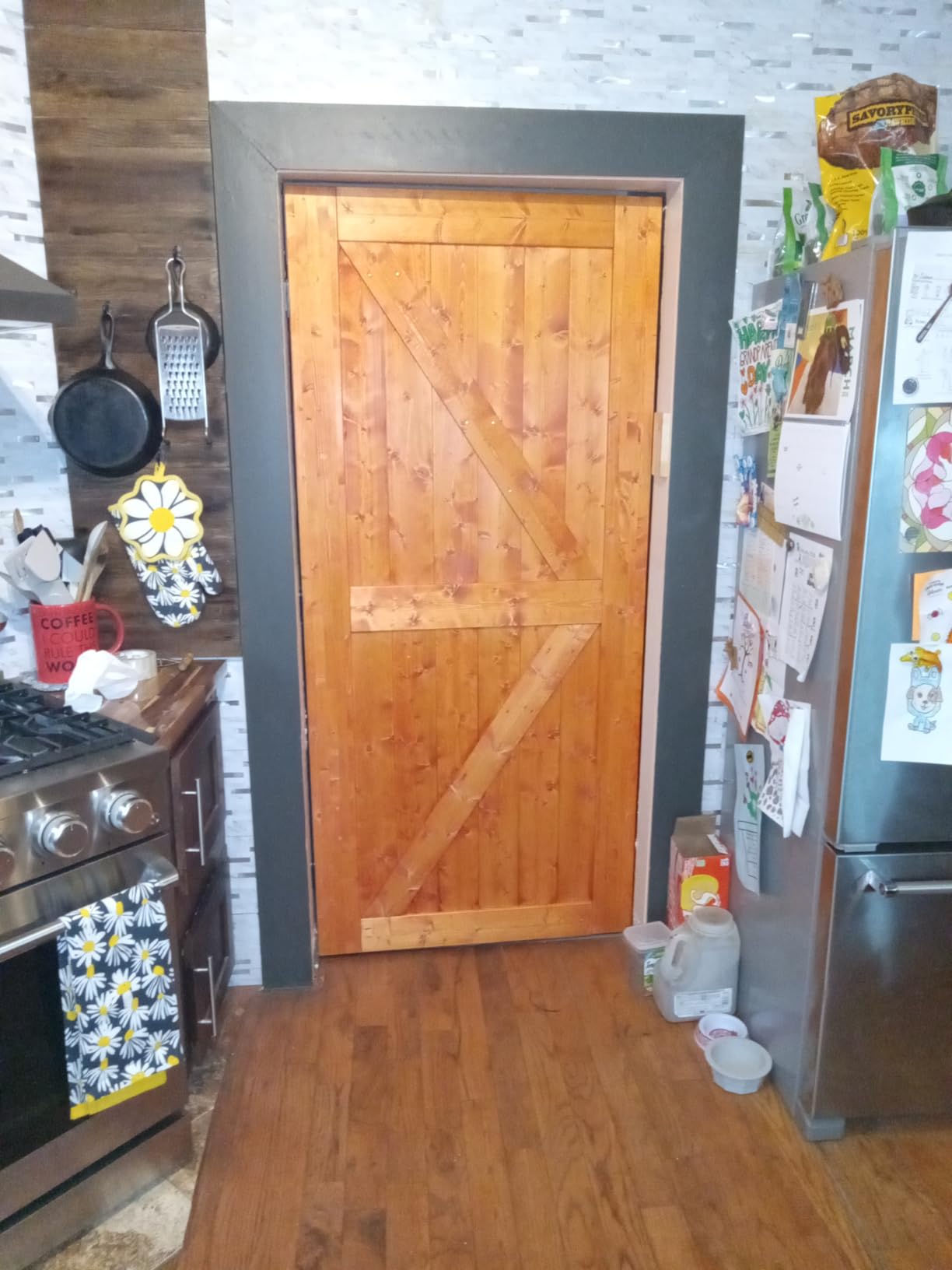 SmartStandard 36in x 80in Sliding Barn Wood Door, Natural, Fit 6-6.6FT Rail | Pre-Drilled Ready to Assemble, DIY Unfinished Solid Spruce Wood Panelled Slab, Interior Single Door Only, K-Frame customer photo 2