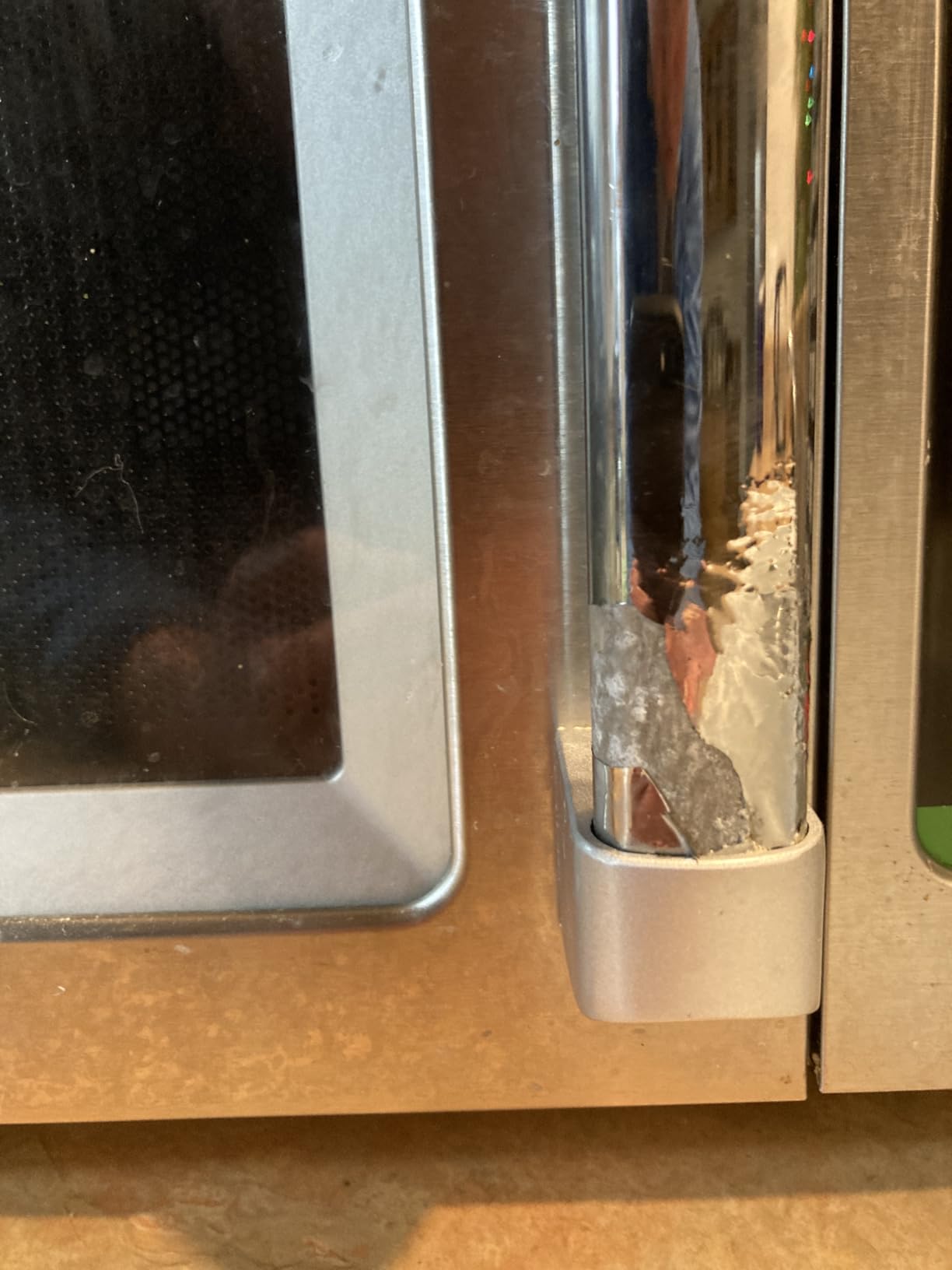 Winco Commercial-Grade Microwave with Touch Controls, 1,000 W, .9 Cubic Feet customer photo 2