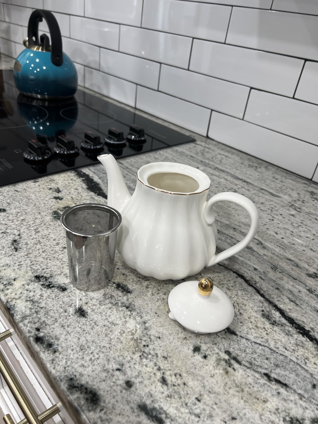 Sweejar 28FLOZ Royal Teapot with Infuser, Porcelain Tea Pot (White) | Ceramic Tea Pot with Removable Stainless Steel Infuser, Blooming & Loose Leaf Teapot customer photo 1