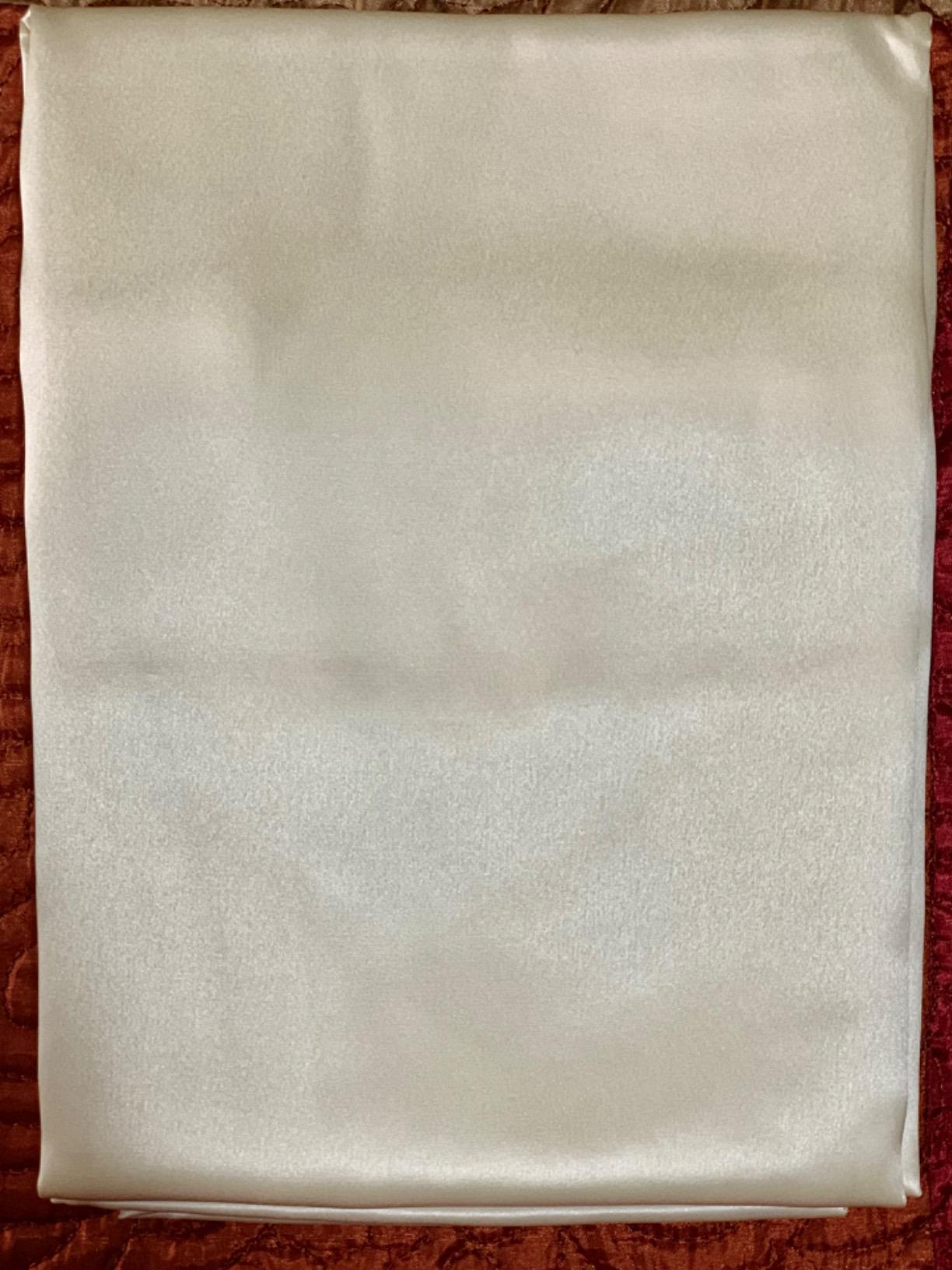 Tafts Pillow Cases - 22mm 100% Pure Mulberry 6A Silk Pillowcase for Hair & Skin with Zipper Closure, Cooling, Natural, Organic, Double Sided Silk Pillow Case (Ivory White, Queen 20x30 1pc) customer photo 2