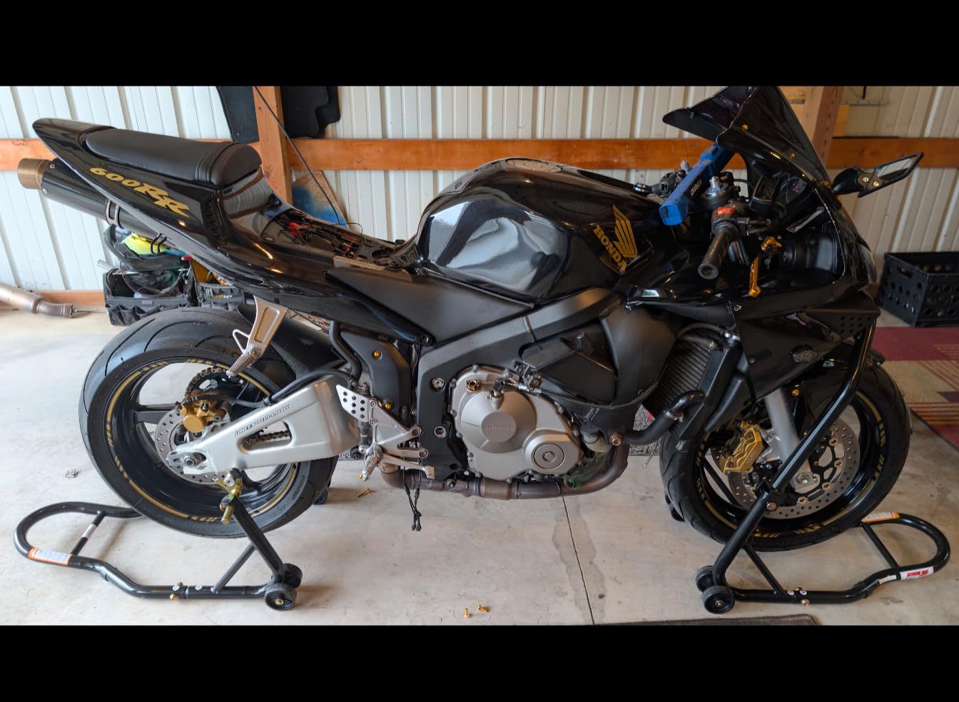 Extreme Max 5600.3223 Sport Bike Front & Rear Spool-Style Lift Stand with Triple Tree Attachment customer photo 1