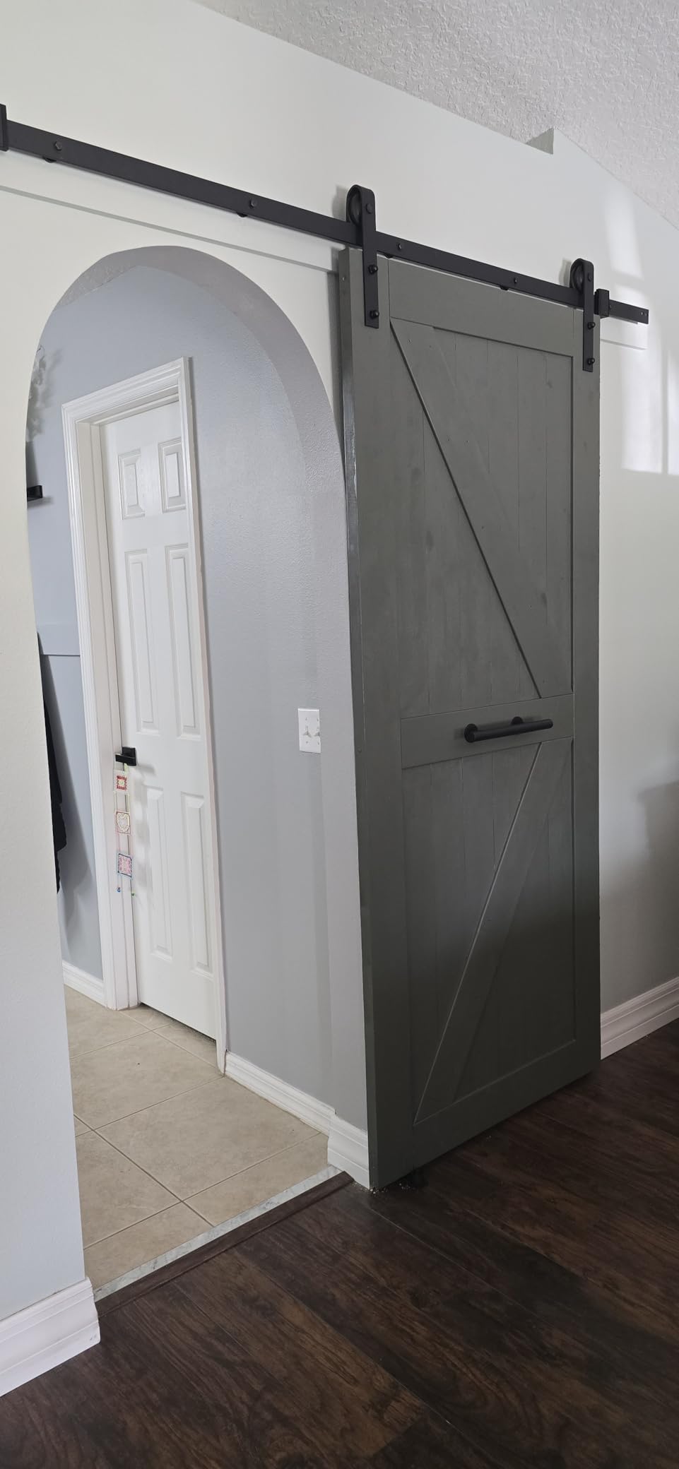 S&Z TOPHAND 36in x 84in Unfinished British Brace Knotty Barn Door with 6.6FT Sliding Door Hardware Kit, Solid Wood, Double Surfaces, Simple Assembly Required customer photo 2