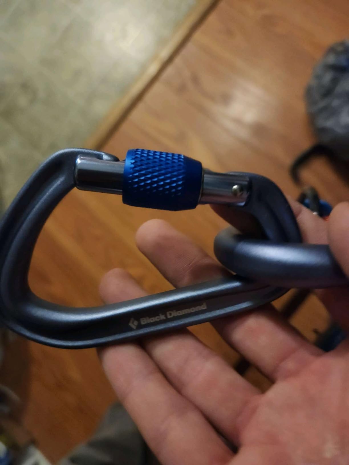 BLACK DIAMOND Hotforge Lightweight Aluminum Locking Screwgate Carabiner customer photo 1
