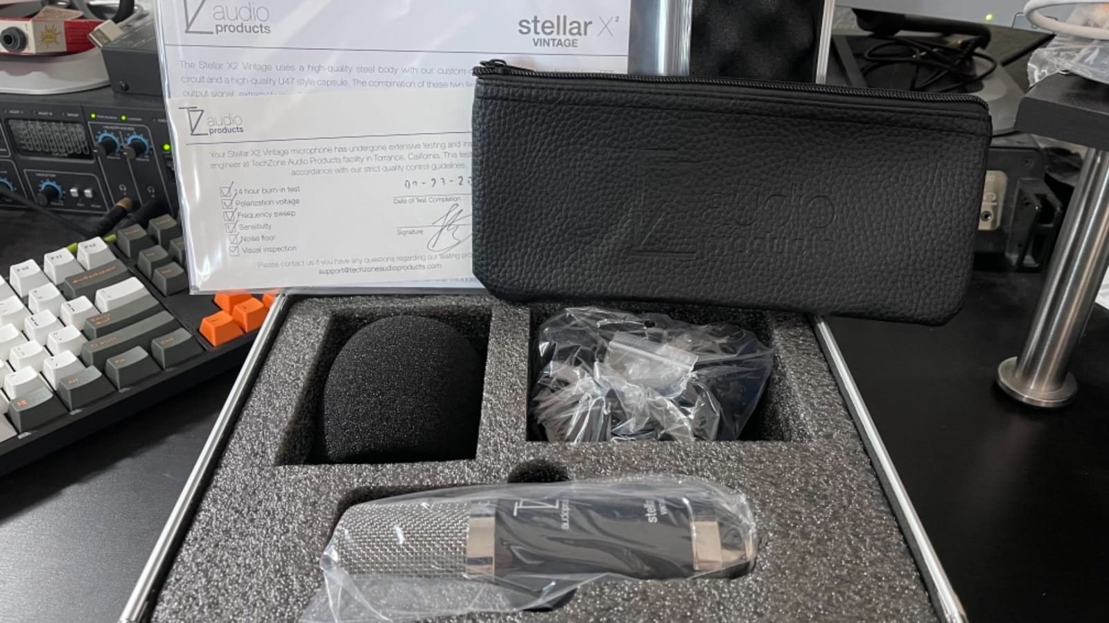 TechZoneAudioProducts Stellar X2 Vintage Large-Diaphragm Cardioid Condenser XLR Microphone customer photo 1