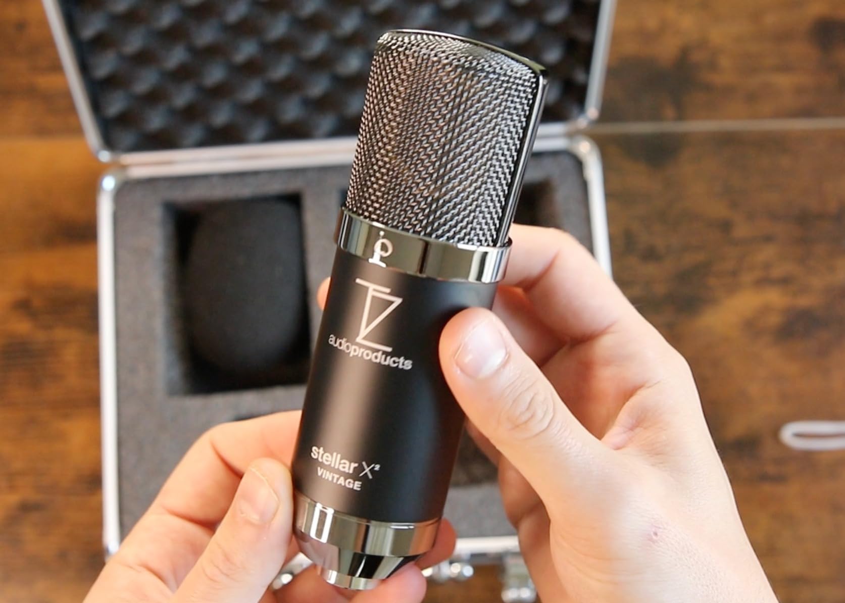 TechZoneAudioProducts Stellar X2 Vintage Large-Diaphragm Cardioid Condenser XLR Microphone customer photo 2