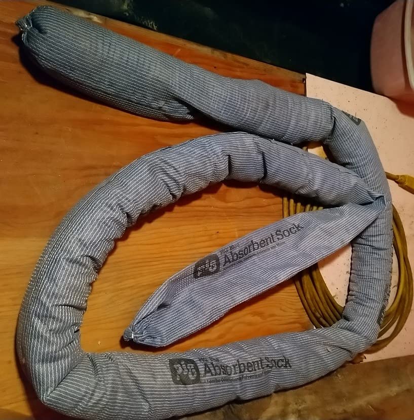 Water Absorbing Kit | Absorbs up to 5 Gallons per kit | Blue | PM50490 (New Pig) customer photo 1