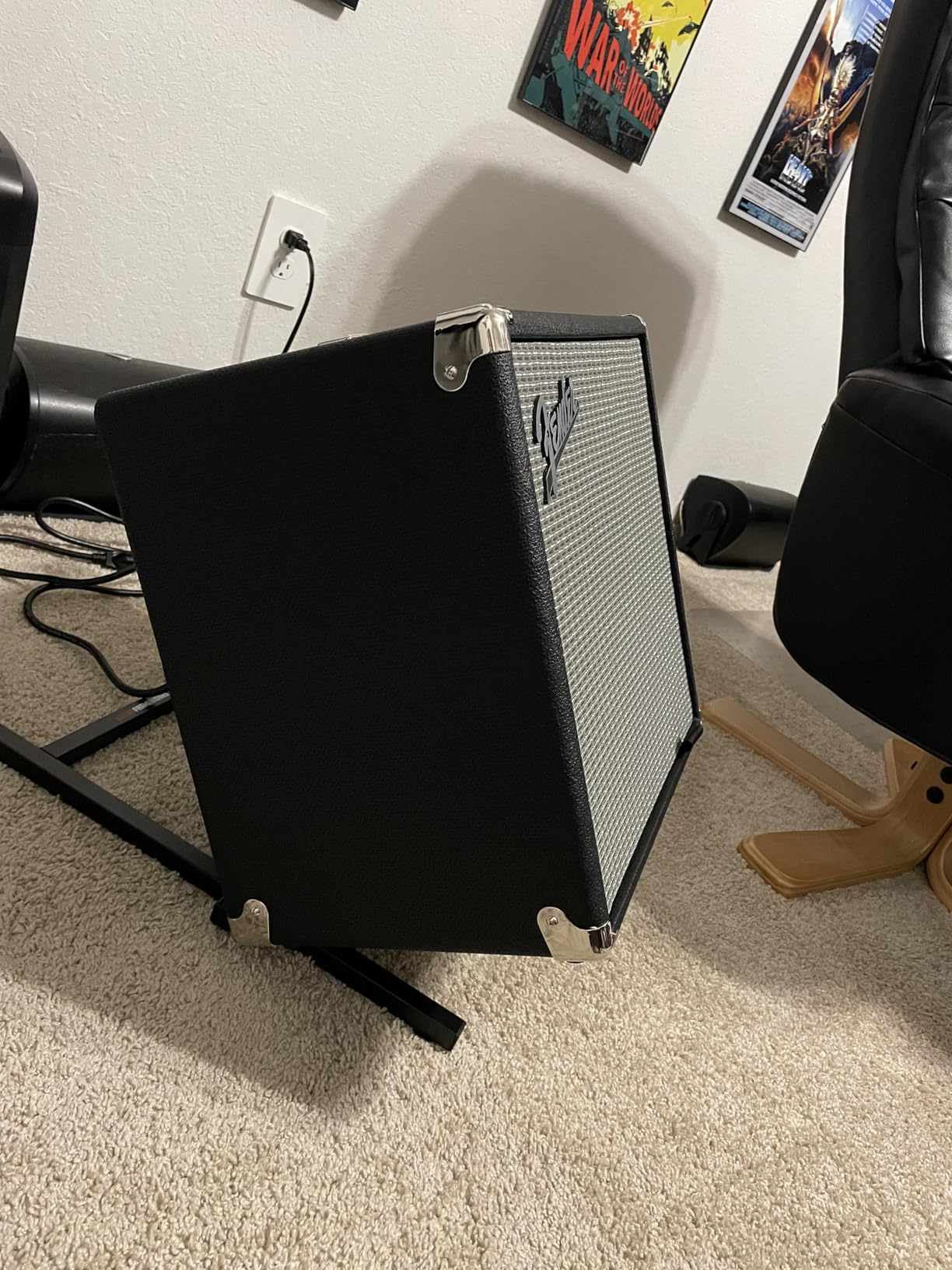 Gator Frameworks Low Profile Guitar Combo Amp Stand, Fully Collapsible (GFWGTRAMP100) customer photo 2