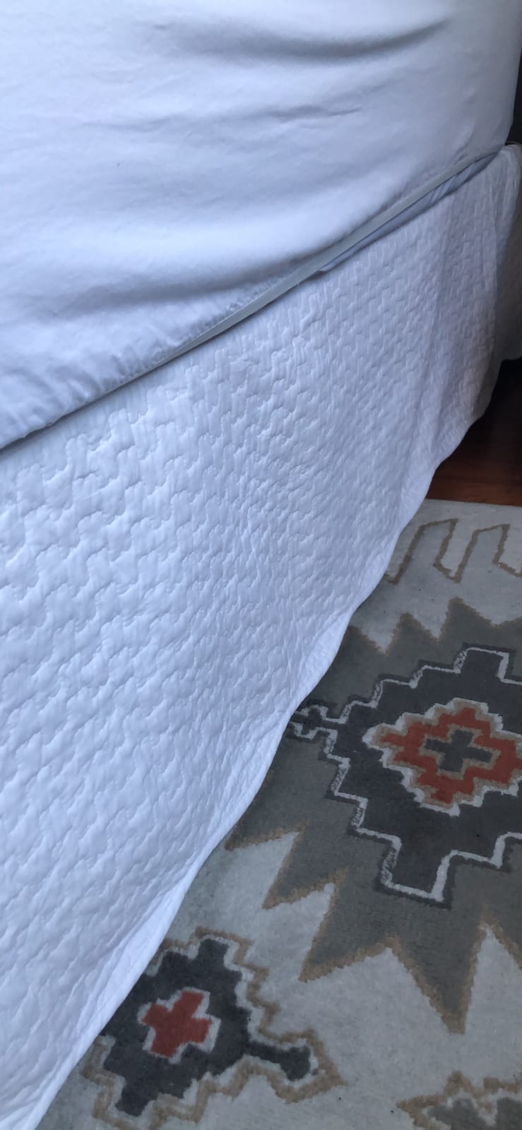 White Quilted Bed Skirt Dust Ruffle Matelasse Tailored 16