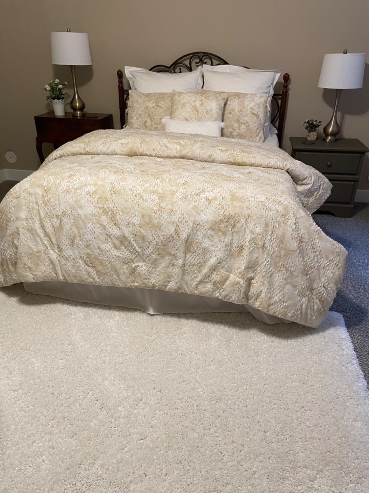 NTBAY Standard Egyptian Cotton Sateen Pillow Shams, Set of 2, White | 500 Thread Count Egyptian Cotton Sateen with Oxford Flange, Breathable, 20