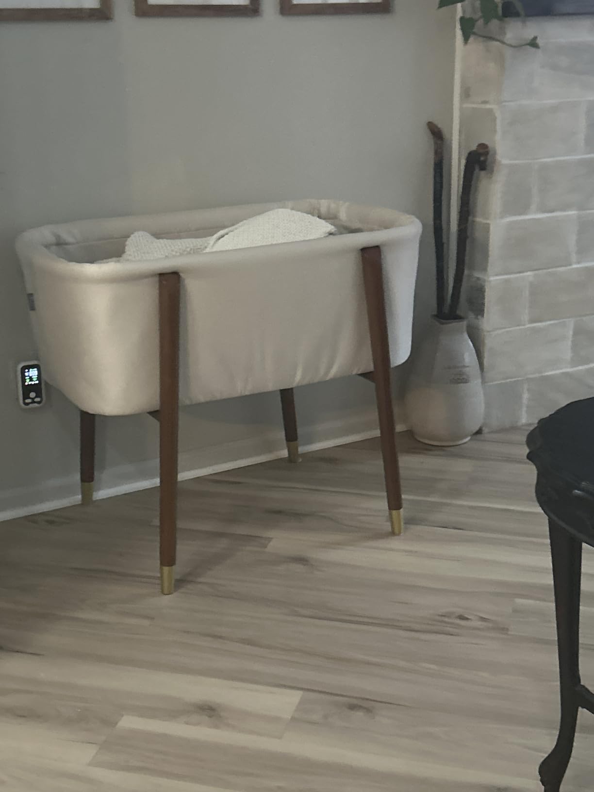 Sova Portable Baby Bassinet, Mid-Century Design with Extra Deep Walls for Newborns and Babies Safety, Includes 2 Fitted Sheets and Padded Mattress (Cream) customer photo 1
