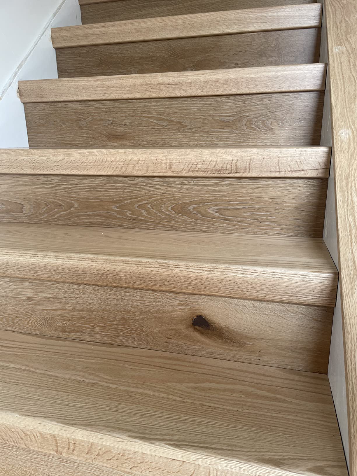 Red Oak Solid Wood Stair Tread with Small (3/4