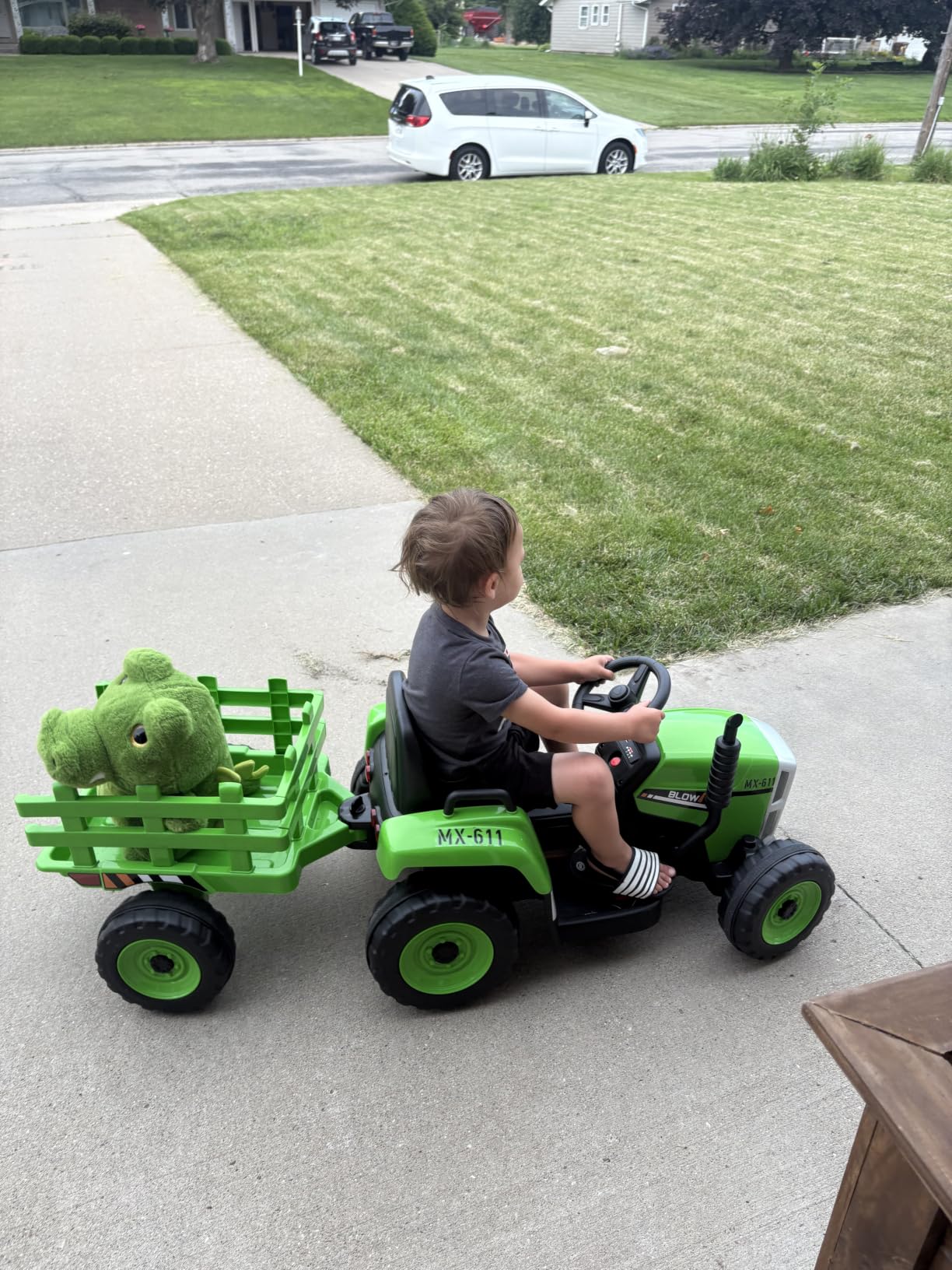 Costzon Ride on Tractor with Detachable Trailer, Kids' Electric Vehicles w/3-Gear-Shift Ground Loader, Wireless Design & USB, 7 LED Headlights, Remote Control Tractor Toy for Kids 3+ (12V, Green) customer photo 2