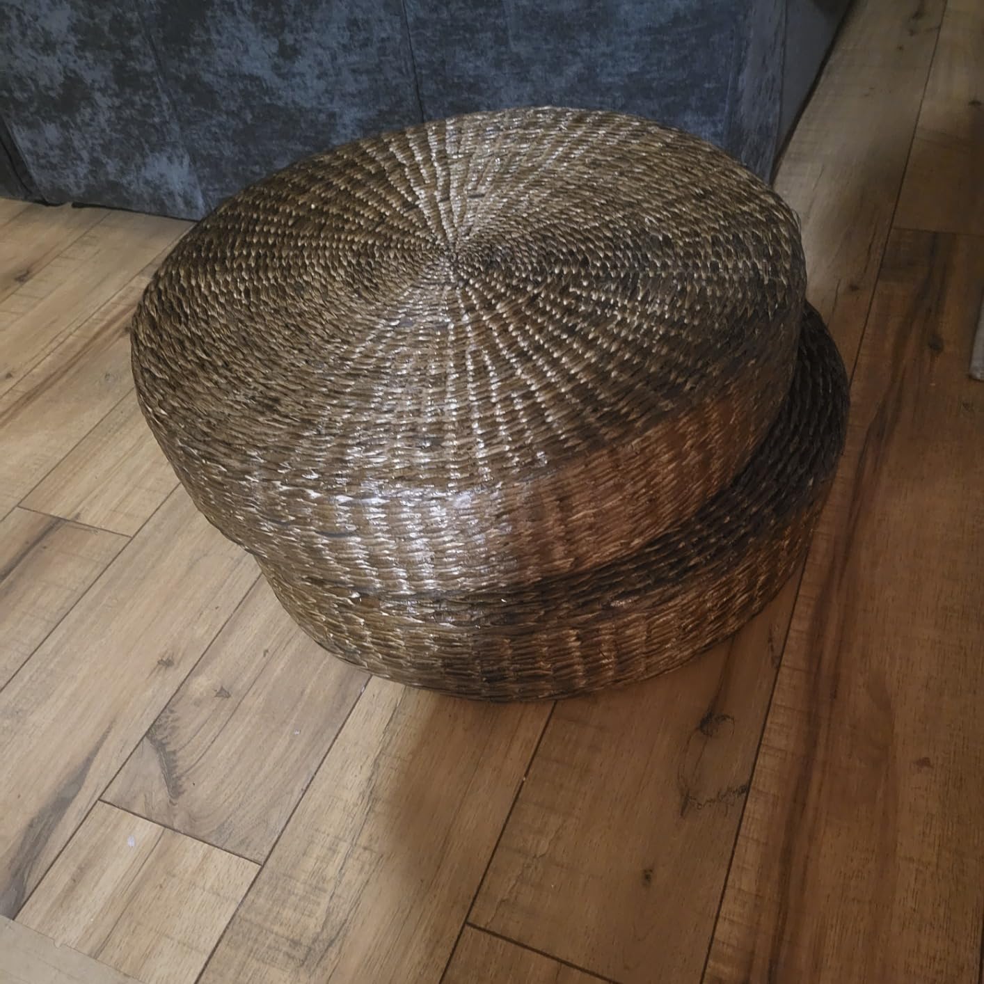 HUAWELL 2 Pack Tatami Floor Pillow Sitting Cushion Bigger Size, Round Padded Room Floor Straw Mat for Outdoor Seat (Dia: 19.7) customer photo 2