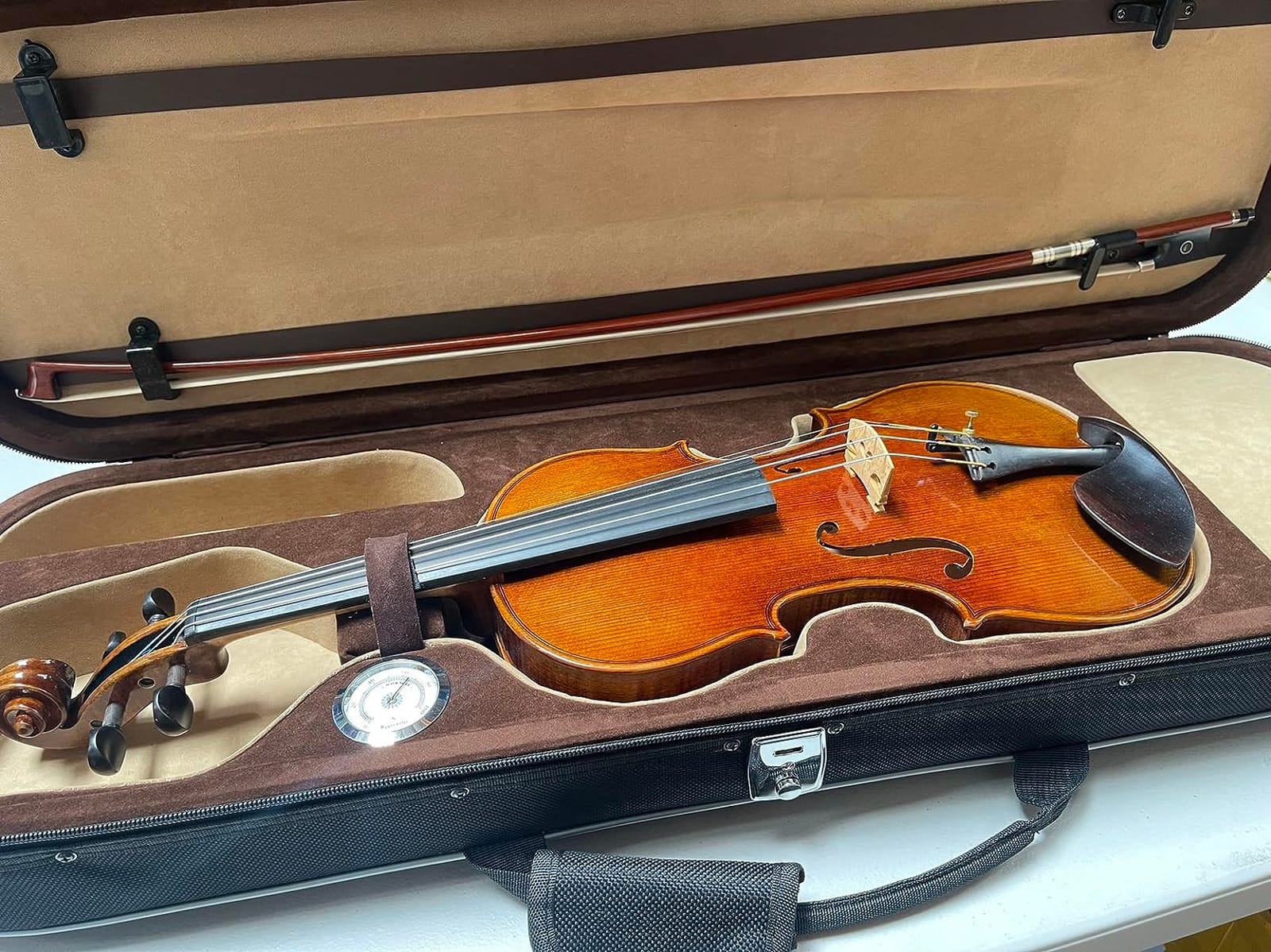 MI&VI NF-5001 Super Lightweight Sturdy Violin Travel Case 4/4 (Full Size) With Reflective Safety Strips | Hygrometer | Adjustable Shoulder Straps | Hard-Shell | High-Density Foam - MIVI Music (Blue) customer photo 1