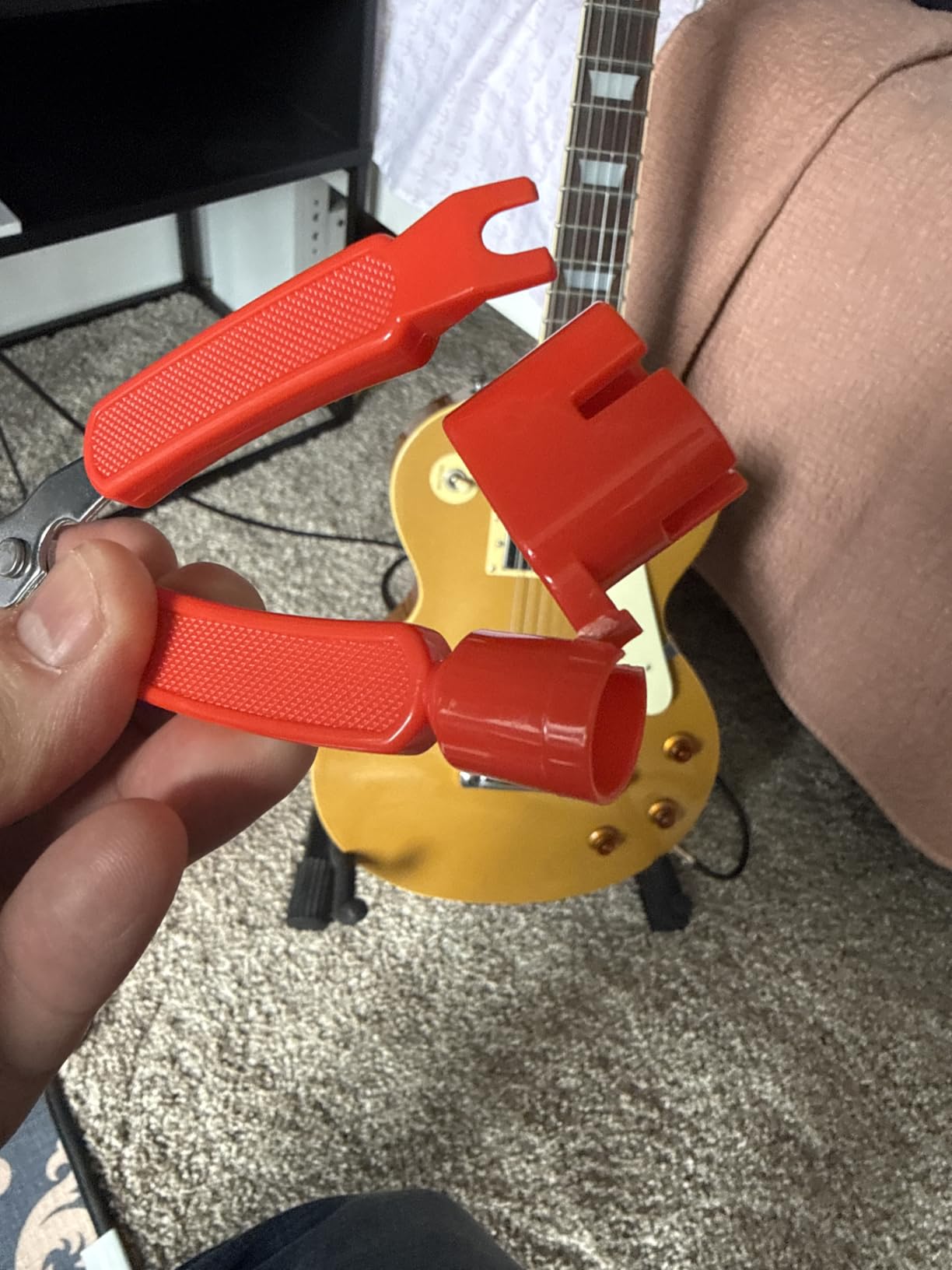 3-in-1 Guitar String Changing Tool for Acoustic & Electric Guitars - String Winder, String Cutter, Bridge Pin Puller customer photo 1