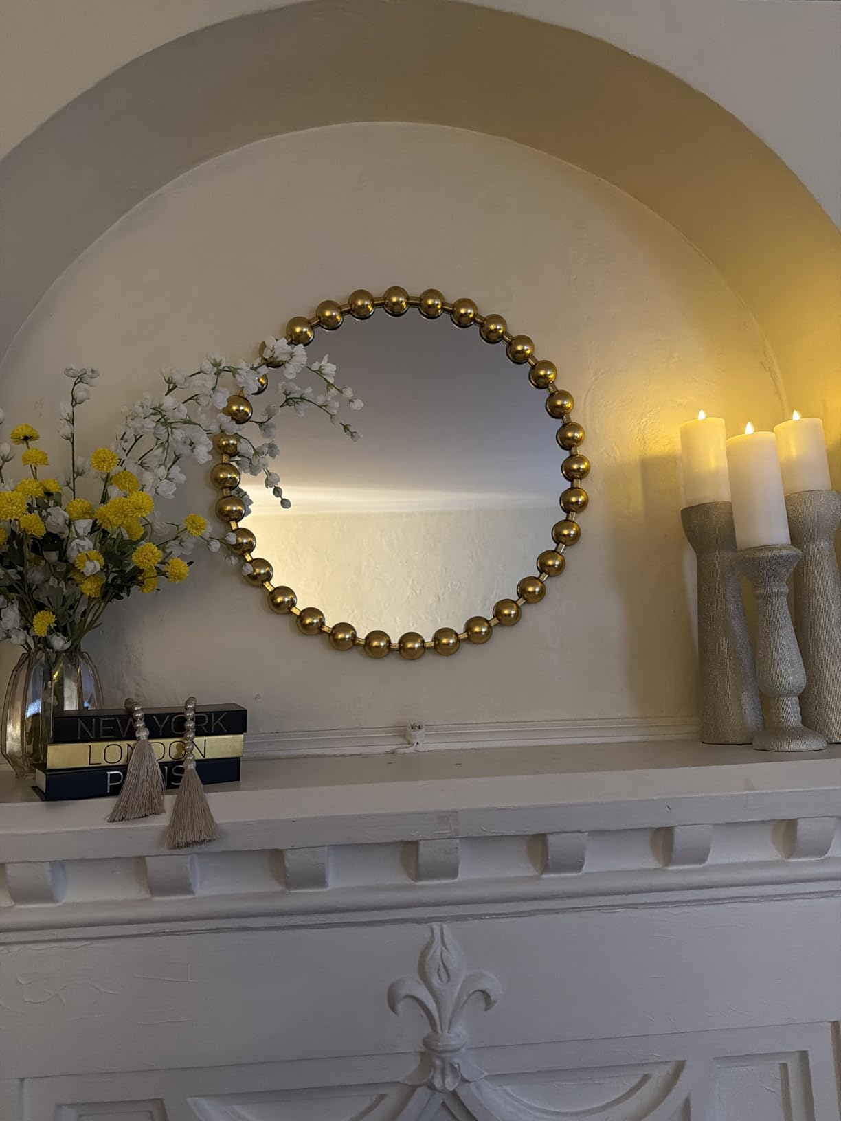 Madison Park 27 inch Gold Round Mirror, Round Mirrors for Wall Decor, Metal Frame Circle Mirrors for Bathroom, Living Room, Circle Wall Metal Art Mirror customer photo 2