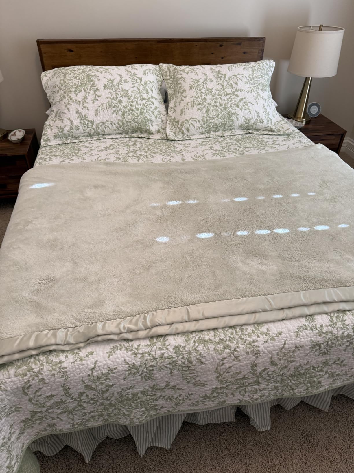 Laura Ashley - Queen Bedskirt, 100% Cotton Fabric with a Smooth and Lightweight Construction, 14.5