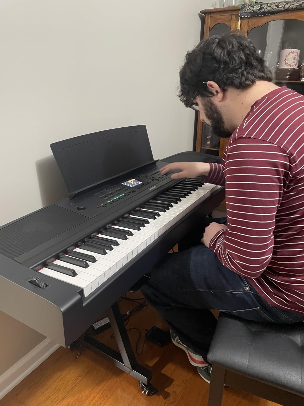 Yamaha DGX-670WH, 88-Key Weighted Digital Piano with Sustain Foot Switch and Music Rest, White - Furniture Stand Sold Separately customer photo 1