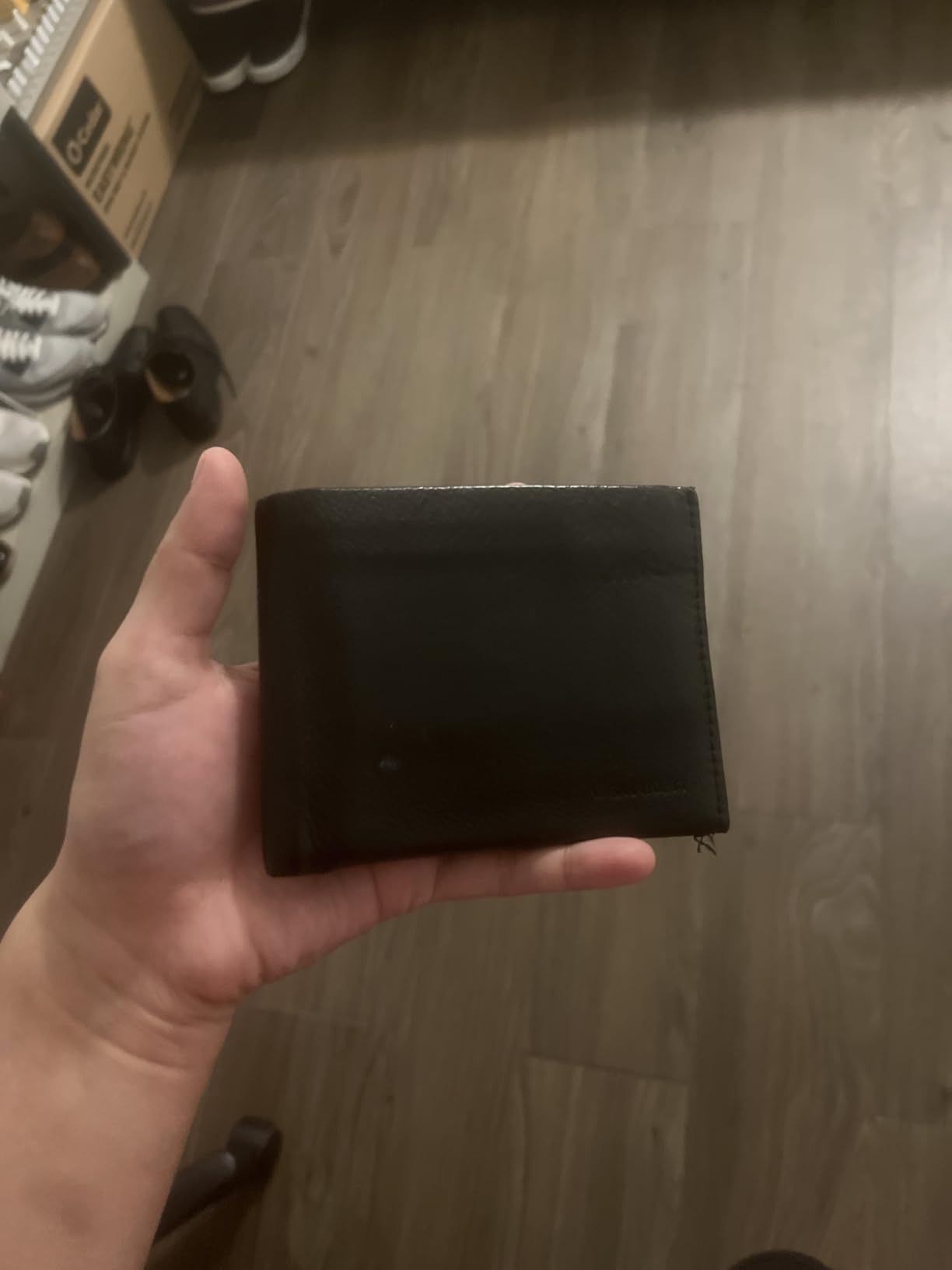 Men's RFID Leather Minimalist Bifold Wallet with Multiple Card Slots and ID Window customer photo 1