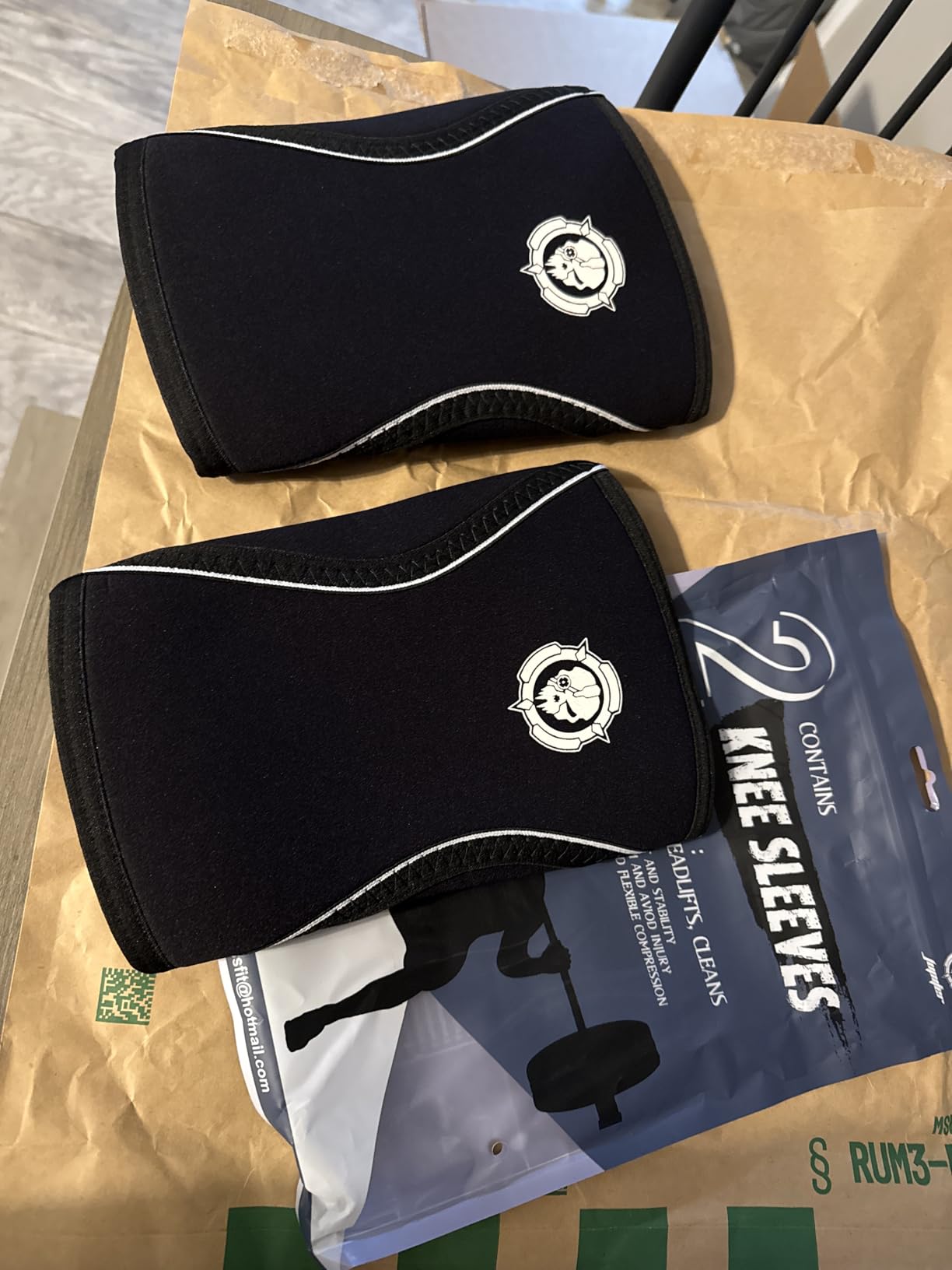 Jupiter Knee Sleeves (1 Pair), 7mm Compression Knee Braces for Squats,Weightlifting,Powerlifting,Cross Training for Men & Women (Large) customer photo 1