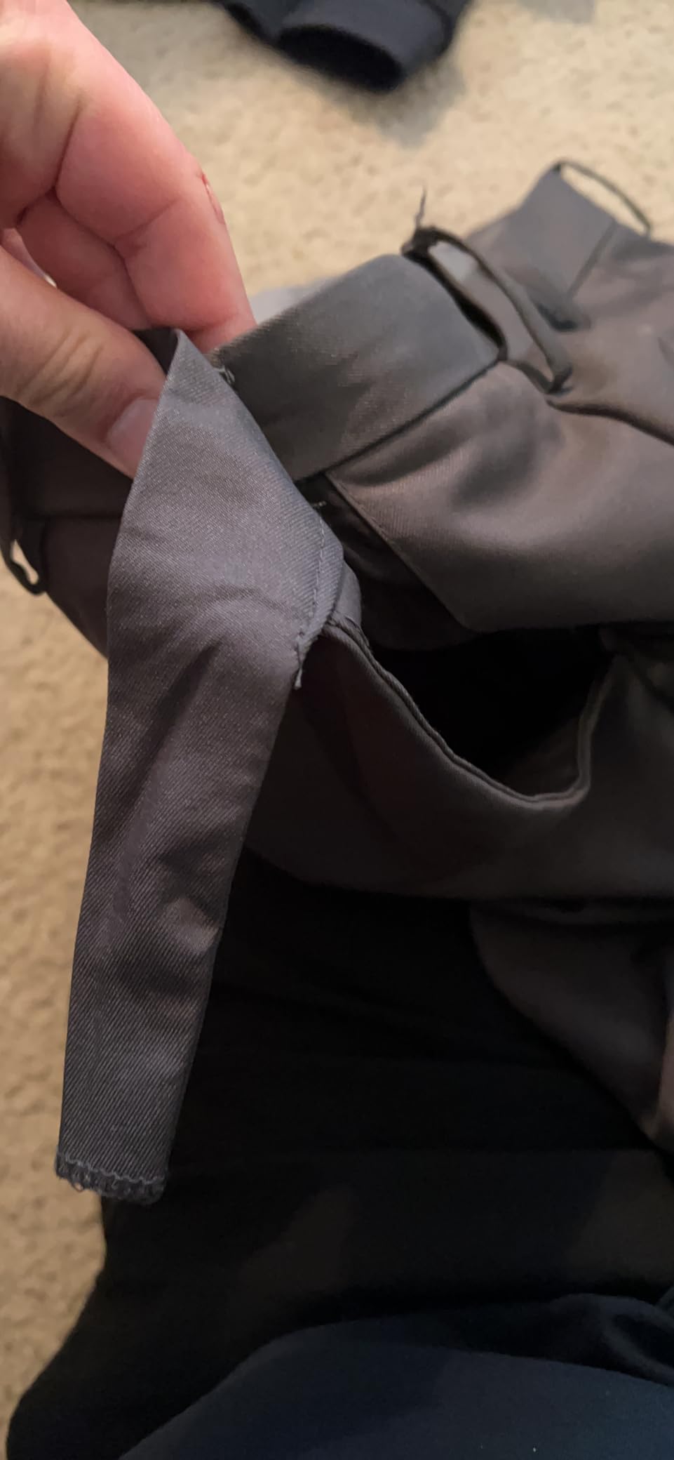 Amazon Essentials Men's Classic-Fit Expandable-Waist Flat-Front Dress Pants customer photo 2