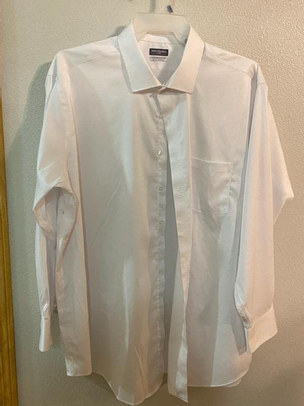 Van Heusen Men's Dress Shirt Regular Fit Ultra Wrinkle Free Flex Collar Stretch Solid customer photo 2