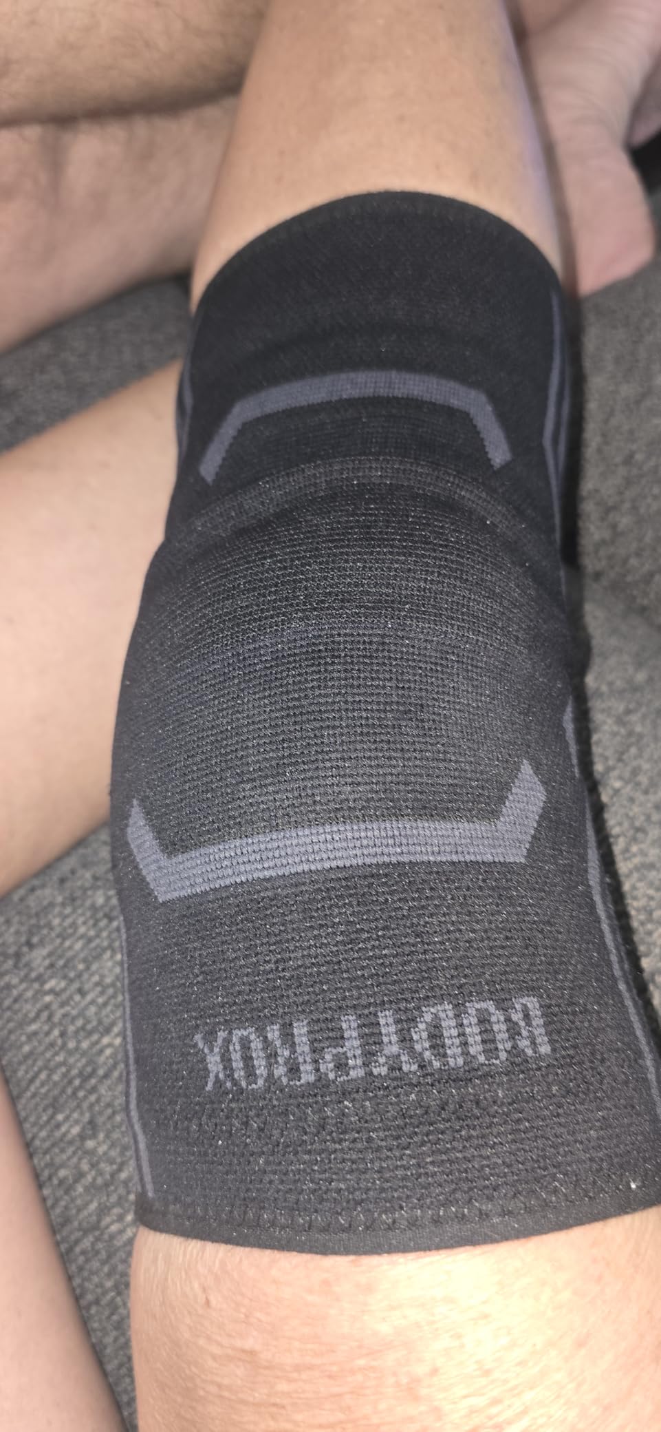 Bodyprox Knee Compression Sleeve for Men and Women (2 Pack), Knee Support Brace for Running and Work out (Medium) customer photo 1