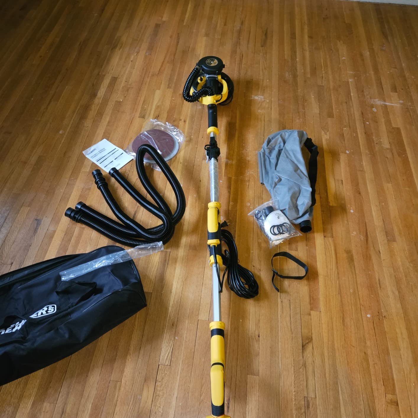 Drywall Sander, Electric Drywall Sander with Vacuum, Automatic Dust Removal, 7 Variable Speed, 900-1800RPM, 26' Power Cord, Labor-Saving Handle and Patented Fixture for Ceiling Sanding, LED Light customer photo 2