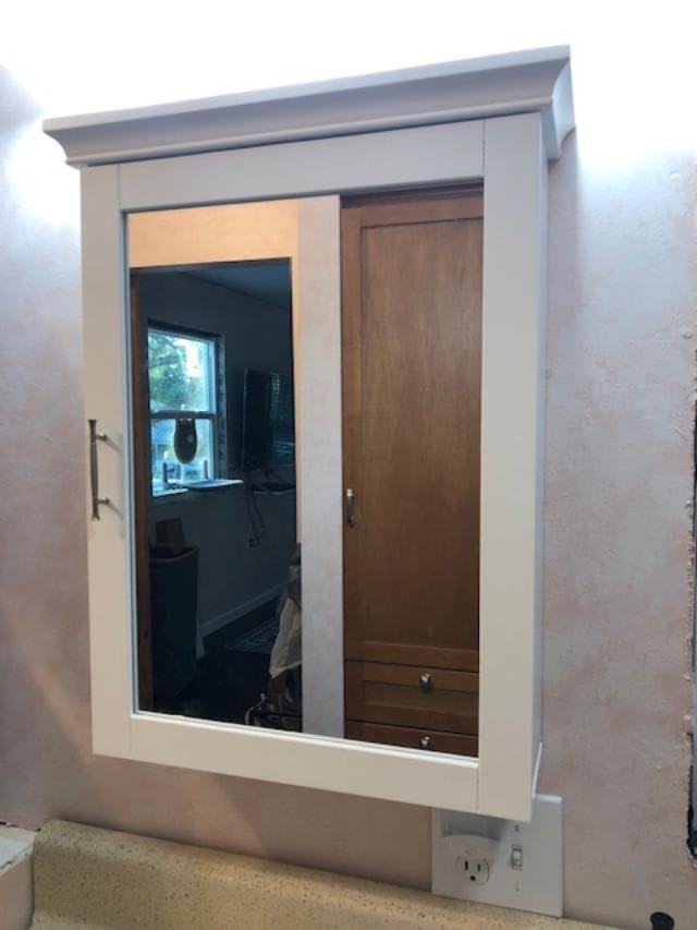 RiverRidge Somerset Bathroom Wall Mount Medicine Cabinet with Mirror, White | Bath Storage Cabinet with Adjustable Interior Shelf and Soft Close Hinges, Two-Tone Handles and Coved Top Detailing customer photo 2