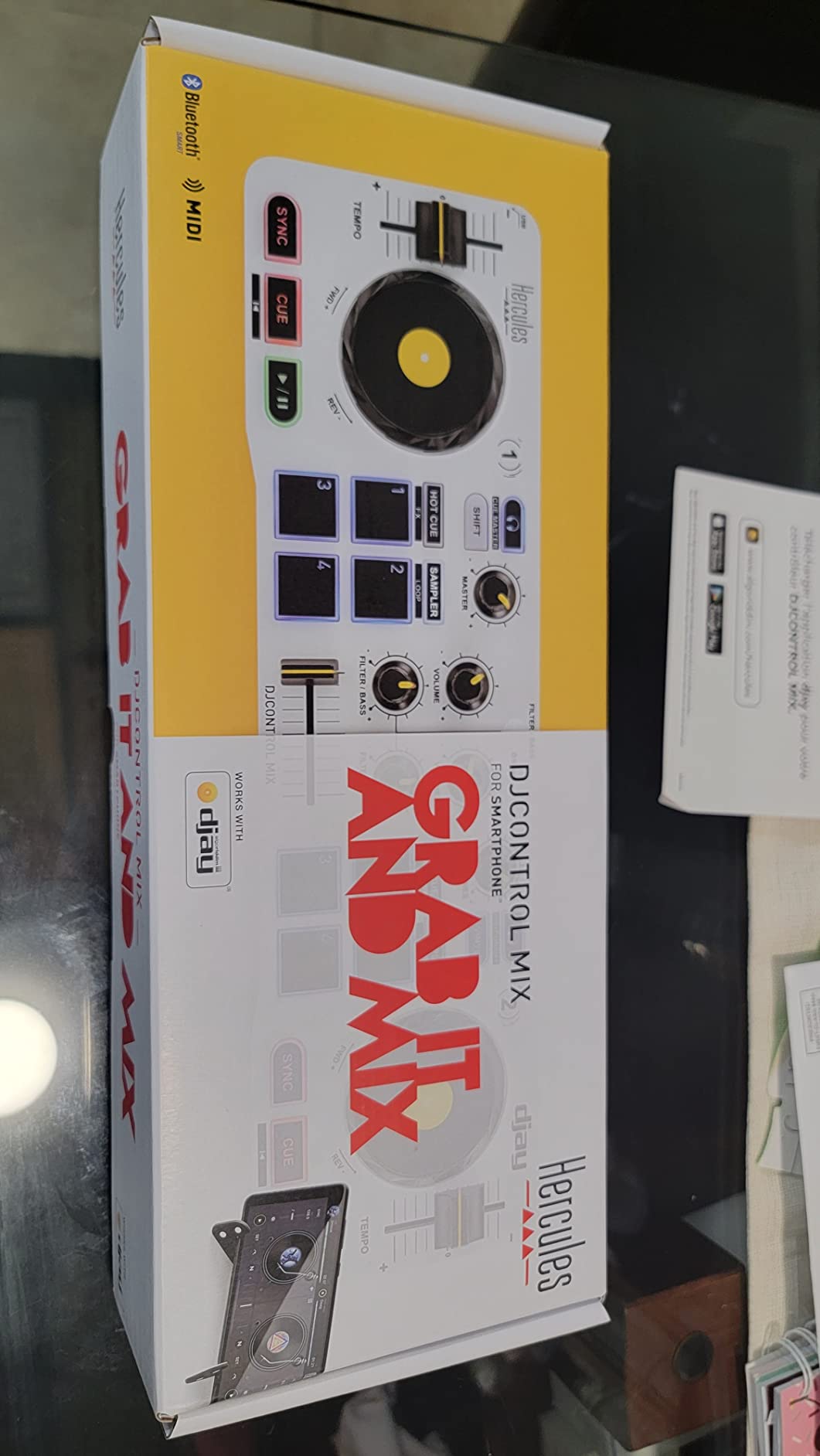Hercules DJControl Mix - Bluetooth Wireless DJ Controller for Smartphones (iOS and Android) - dJay app - 2 Decks, White customer photo 1
