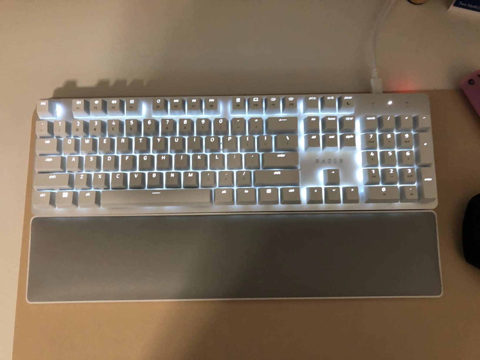 Razer Pro Type Ultra Wireless Mechanical Keyboard: Silent, Linear Switches - Ergonomic Design - HyperSpeed Technology - Connect up to 4 Devices - Fully Programmable Keys & Smart Controls customer photo 1